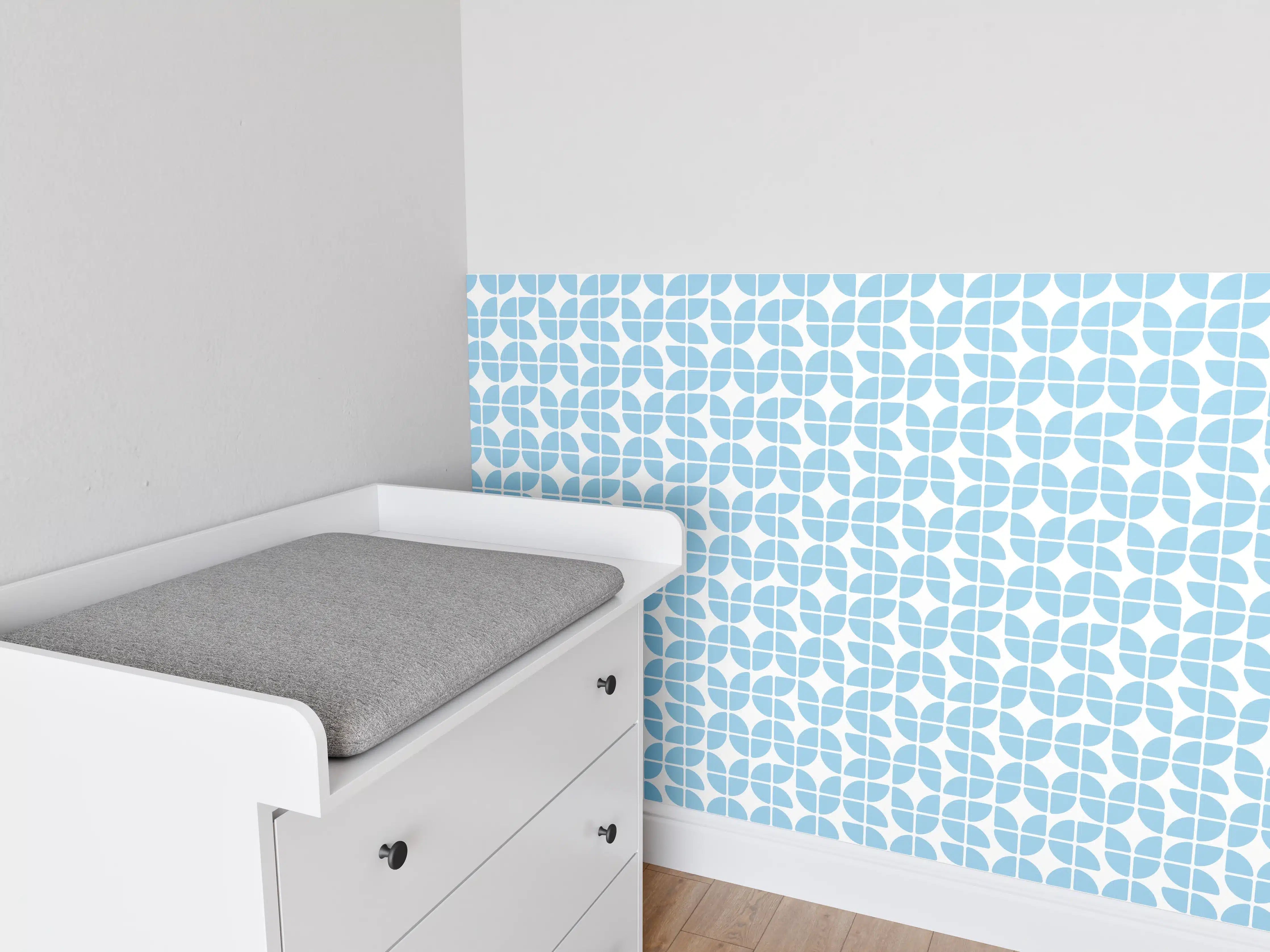 Babyzimmer Wandgestaltung - Himmelblauer, dekorativer Wandpaneel