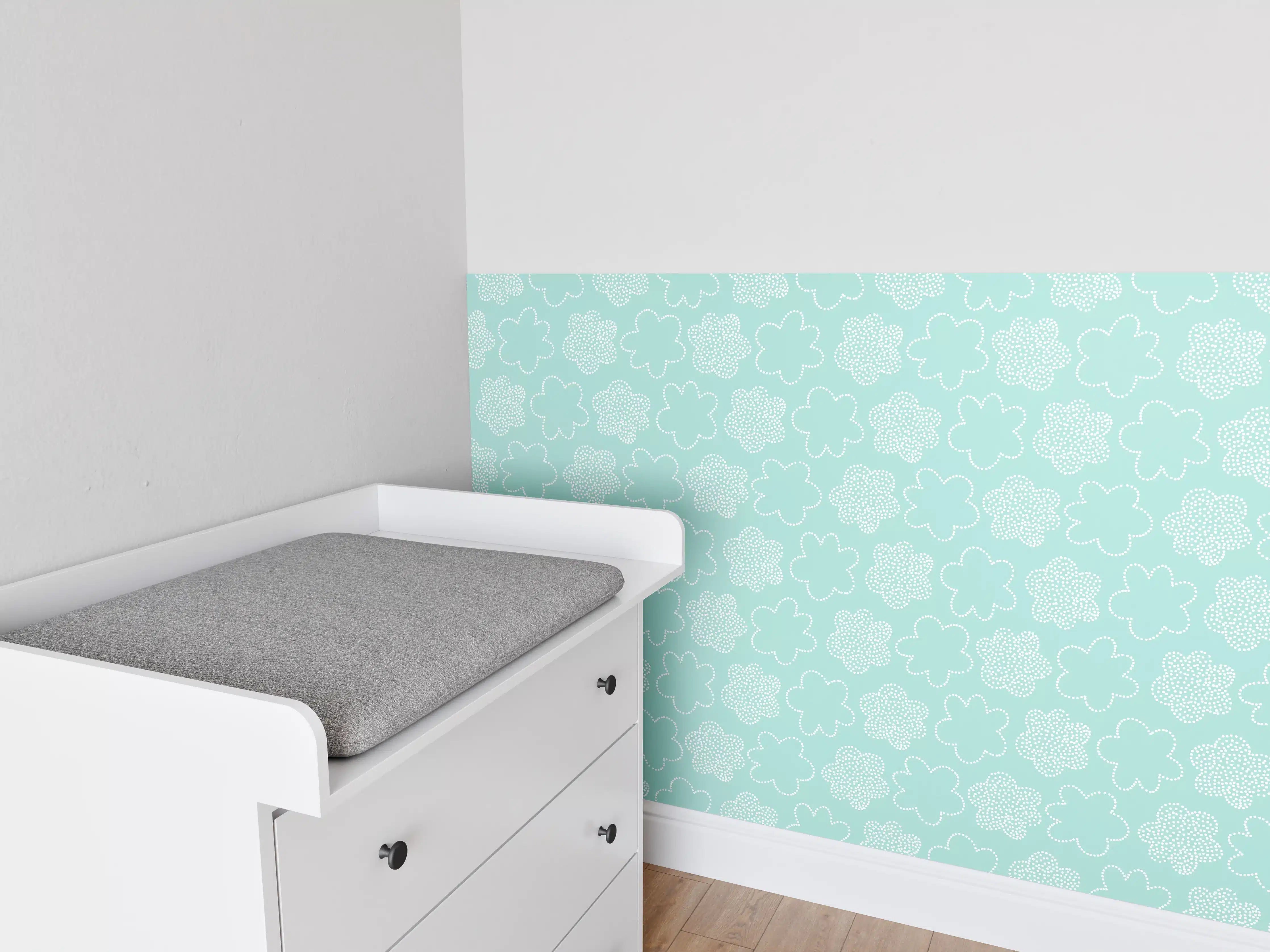 Babyzimmer Wandgestaltung - Himmlisches Himmel-Motiv in sanften Pastelltönen