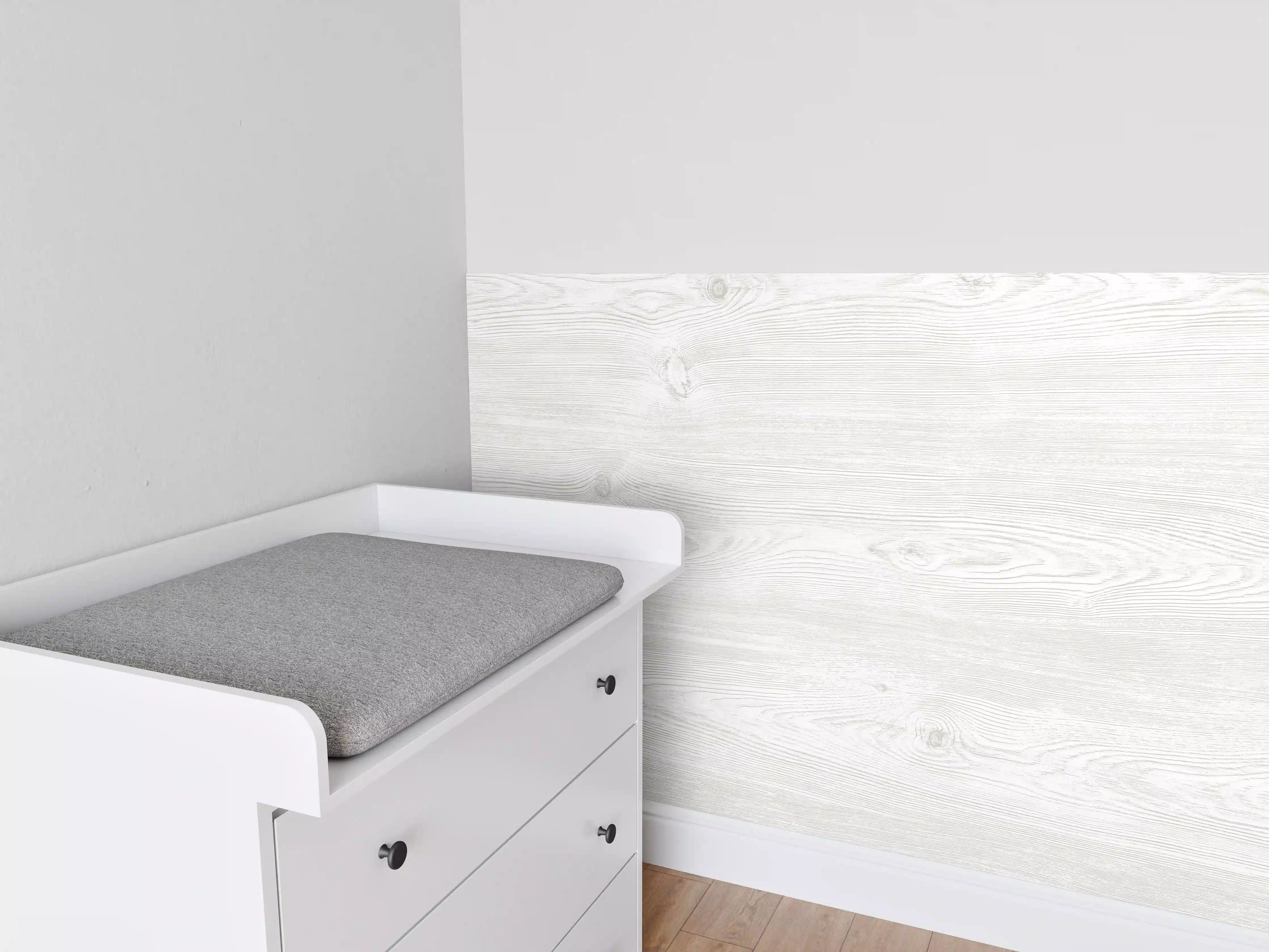 Babyzimmer Wandgestaltung - Holzoptik - hell