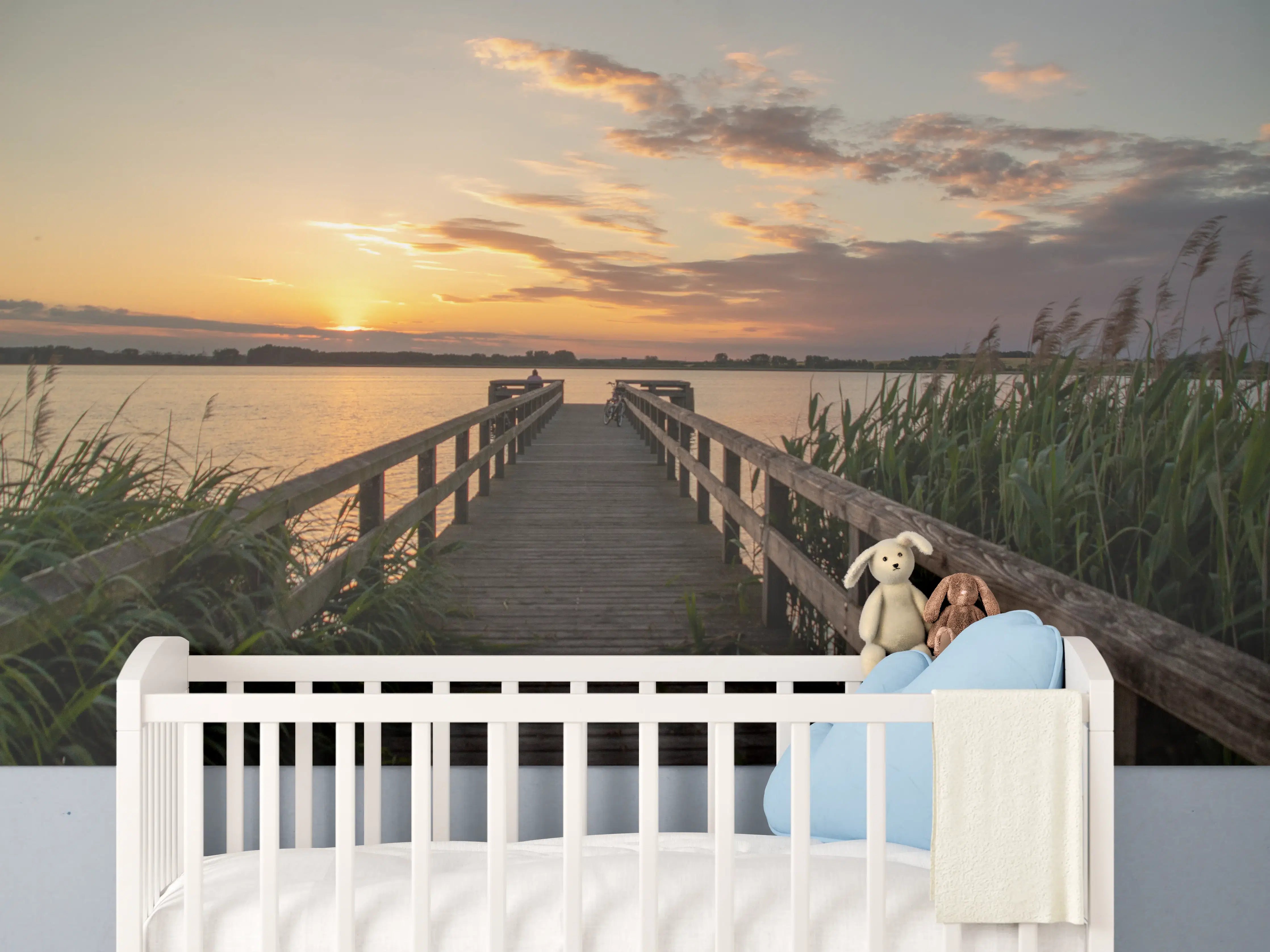 Babyzimmer Wandgestaltung - Holzsteg am Abend - Teterower See