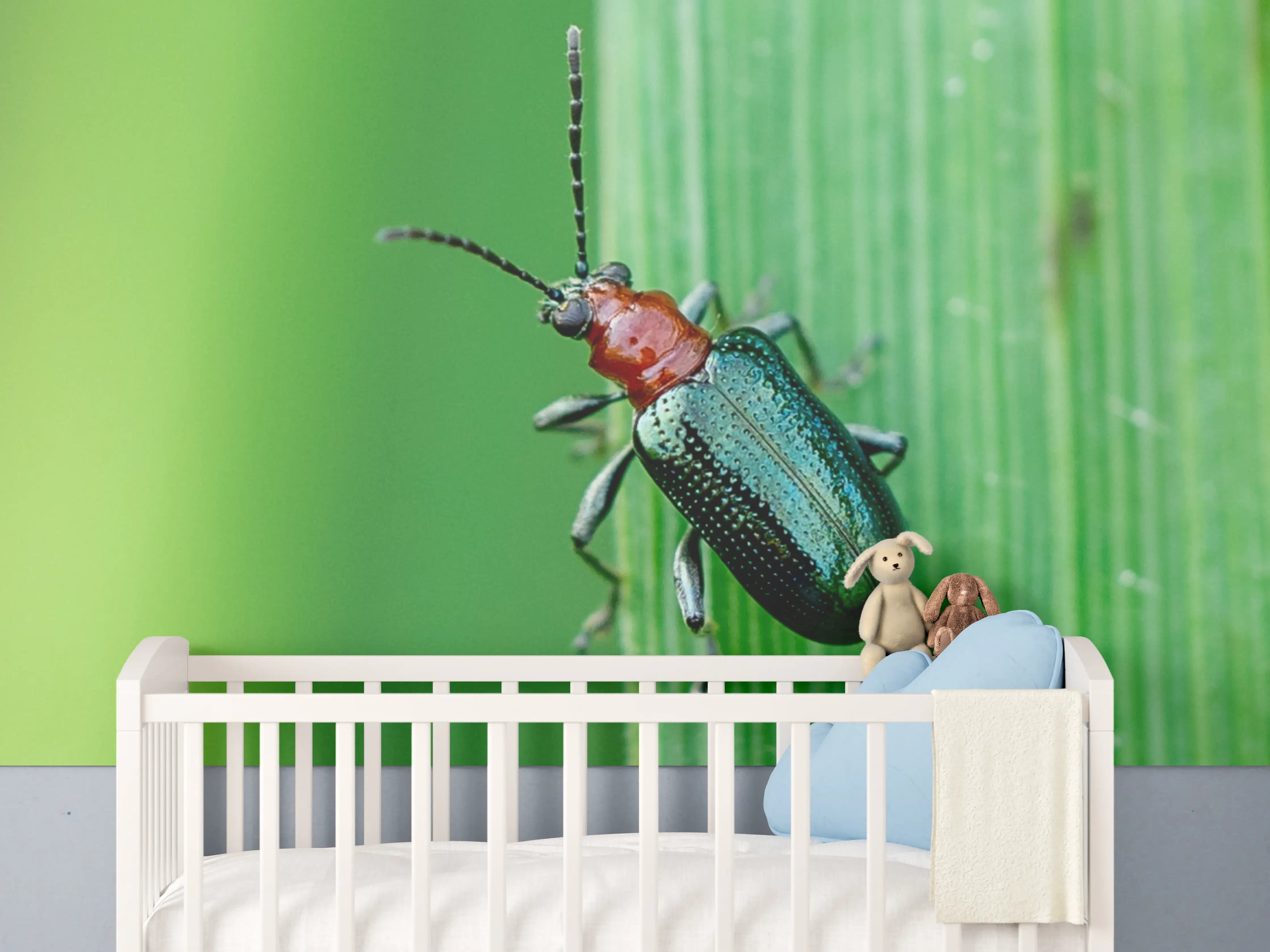 Babyzimmer Wandgestaltung - Käfer auf Blatt