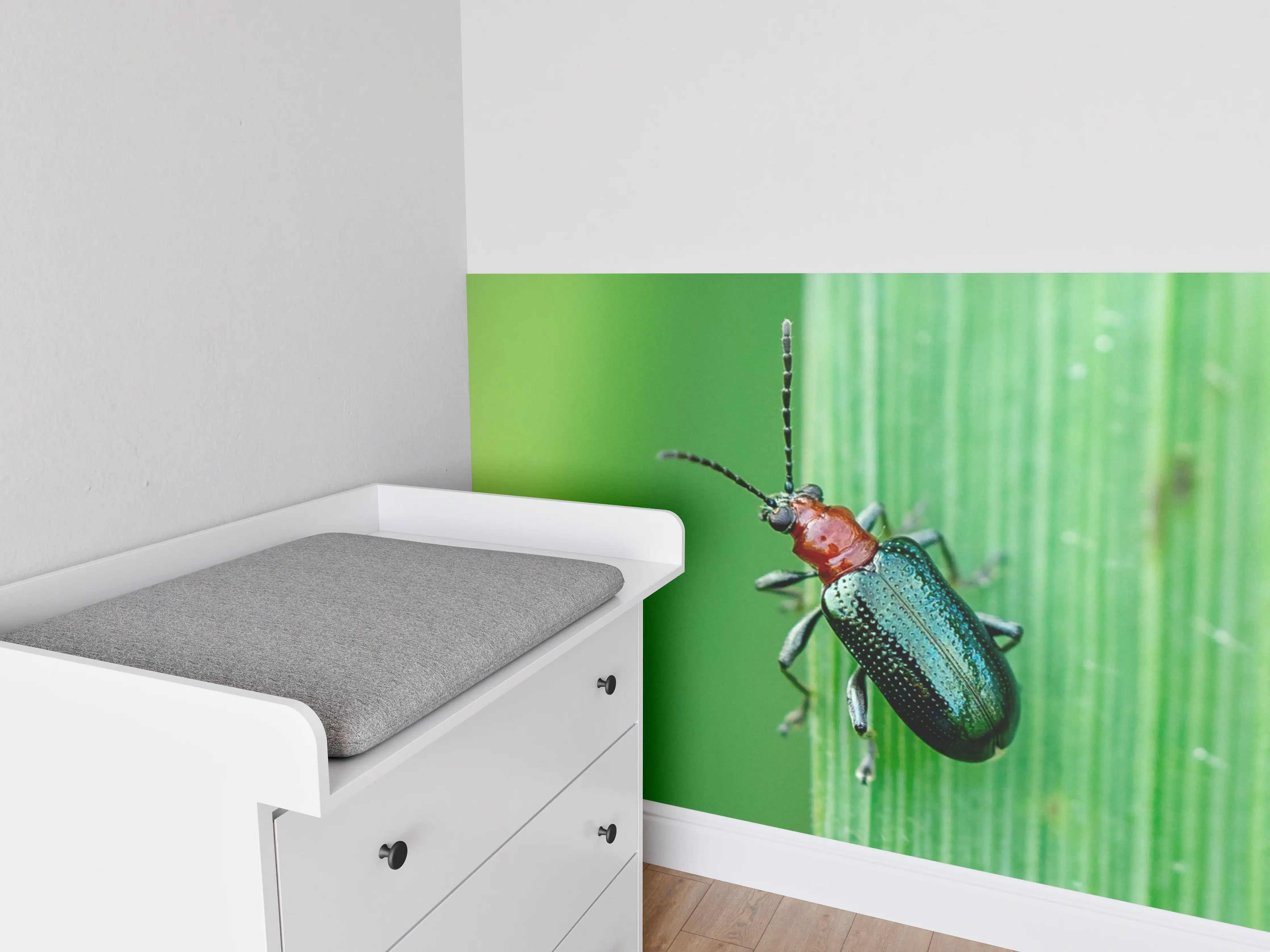 Babyzimmer Wandgestaltung - Käfer auf Blatt
