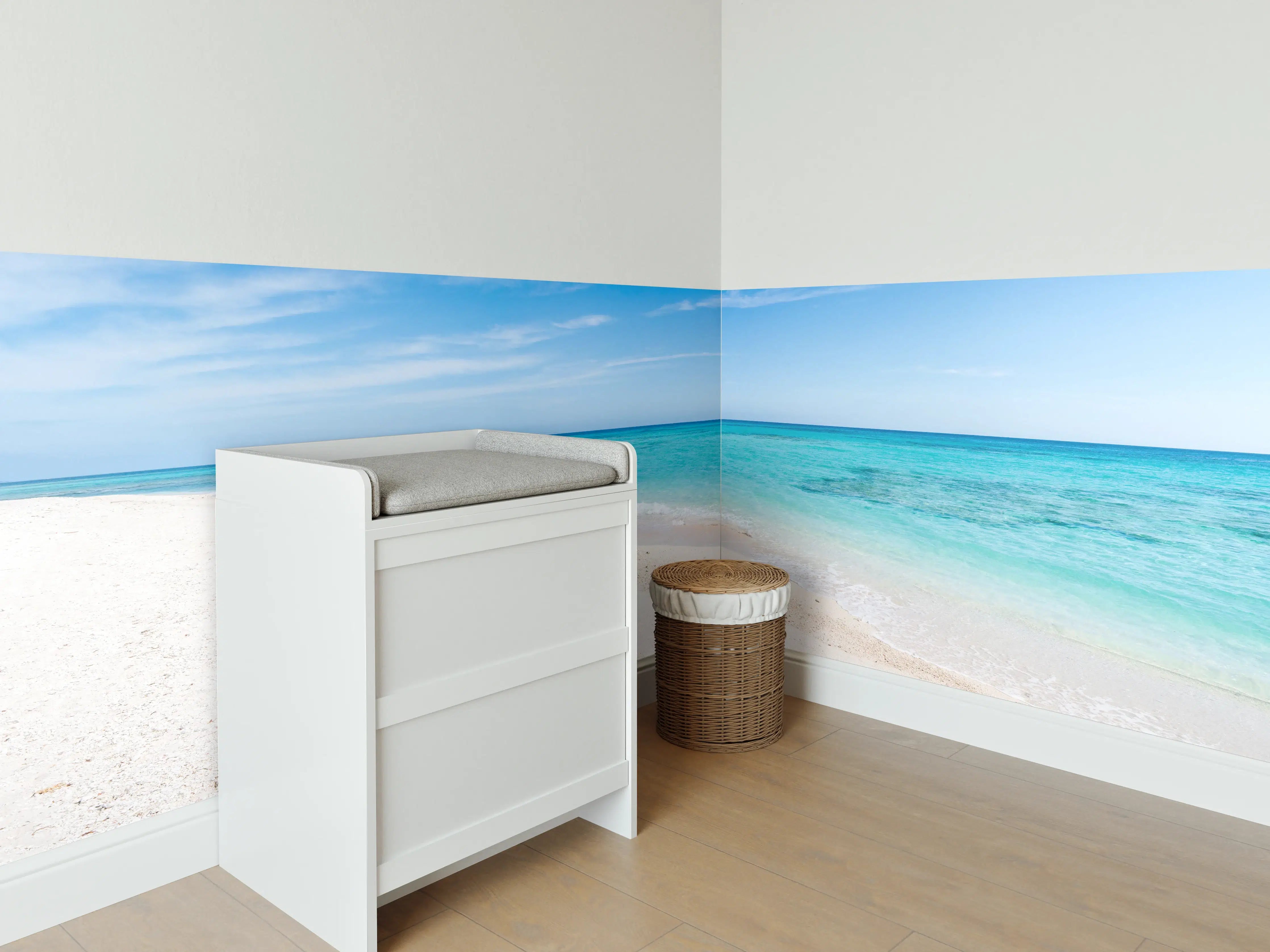 Babyzimmer Wandgestaltung - Karibischer Traumstrand mit glitzertem Wasser