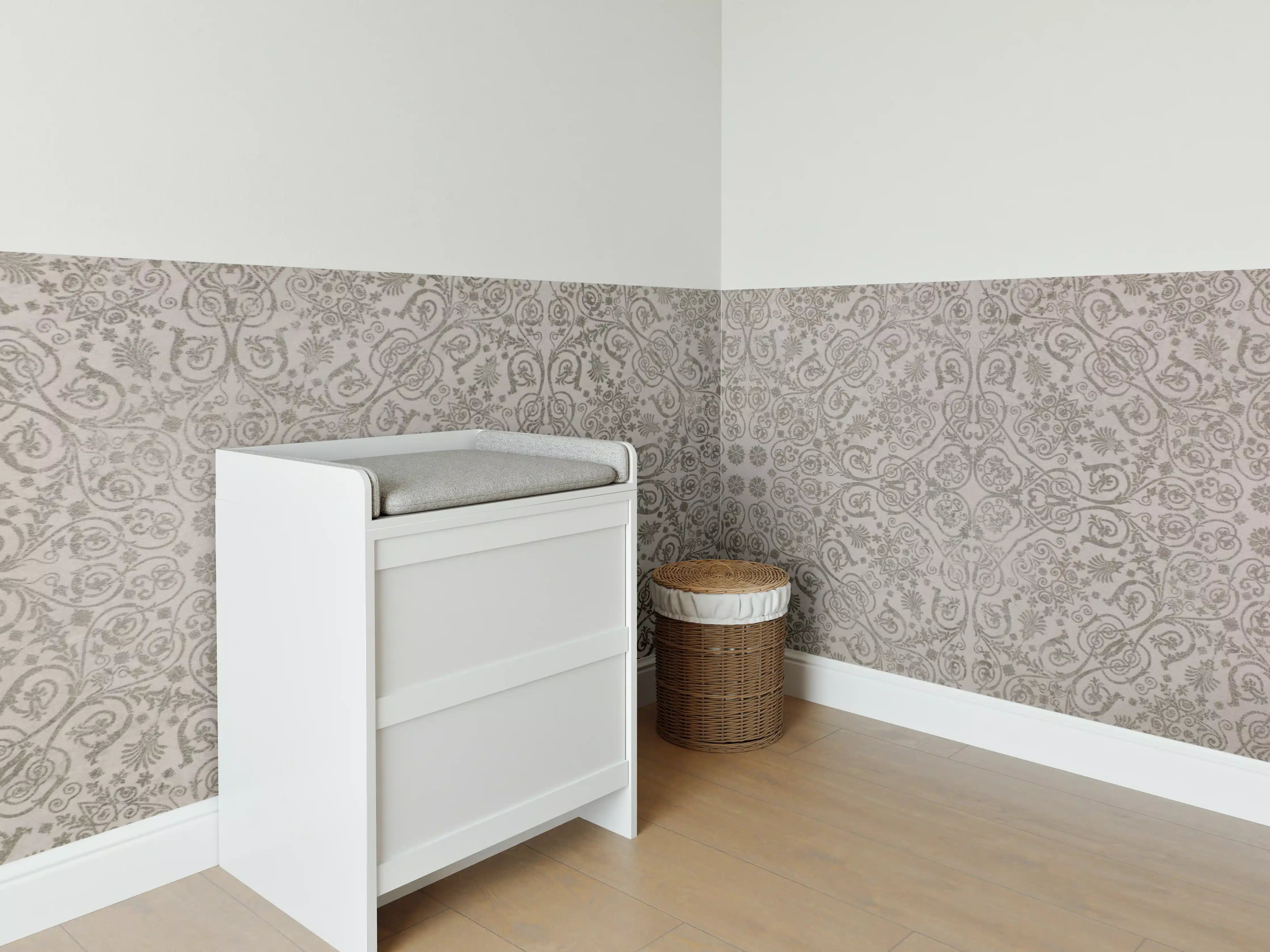 Babyzimmer Wandgestaltung - Keramikfliese mit abstraktem Mosaik-Blumenmuster