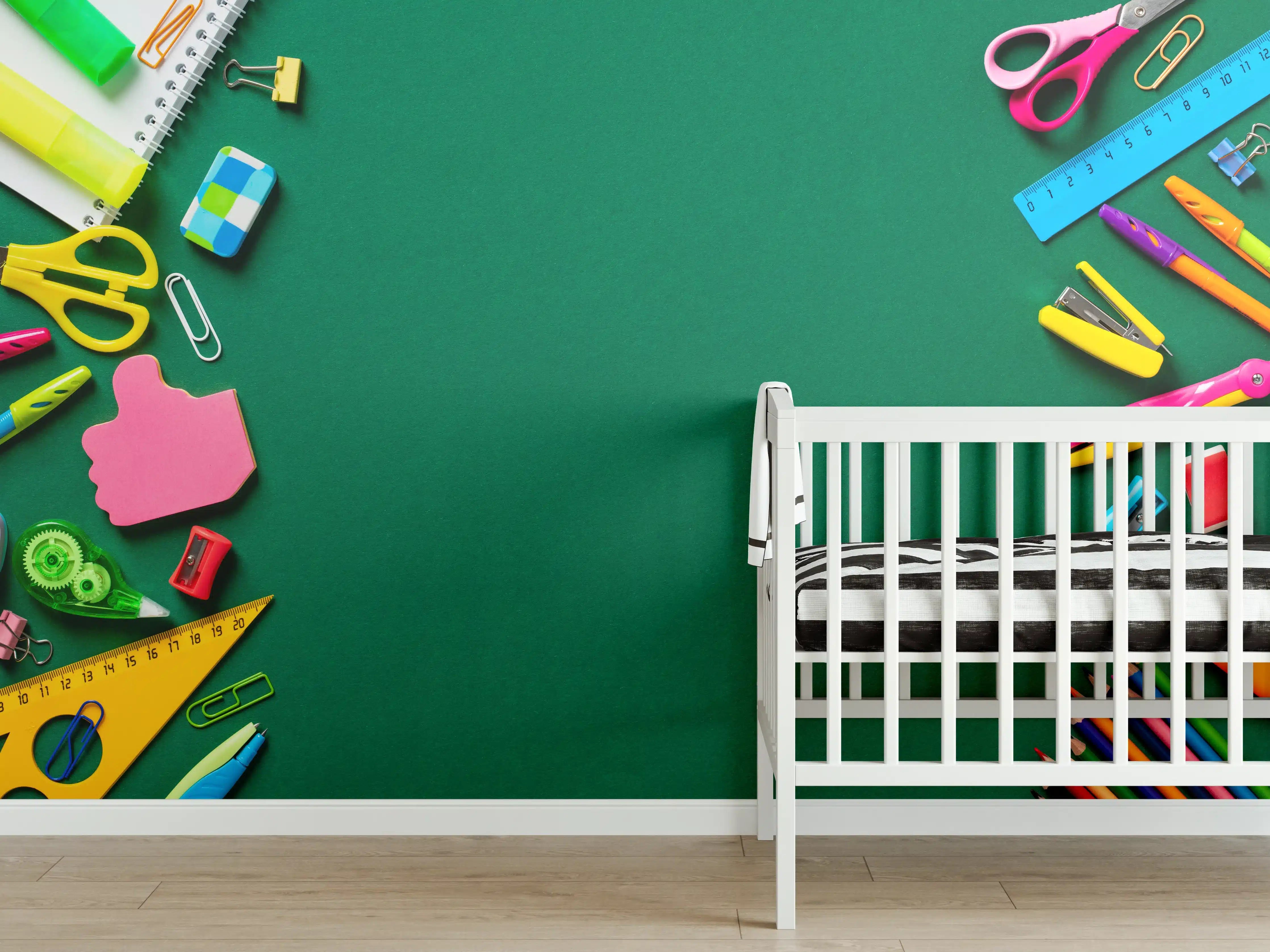 Babyzimmer Wandgestaltung - Kindermotiv - Schulsachen