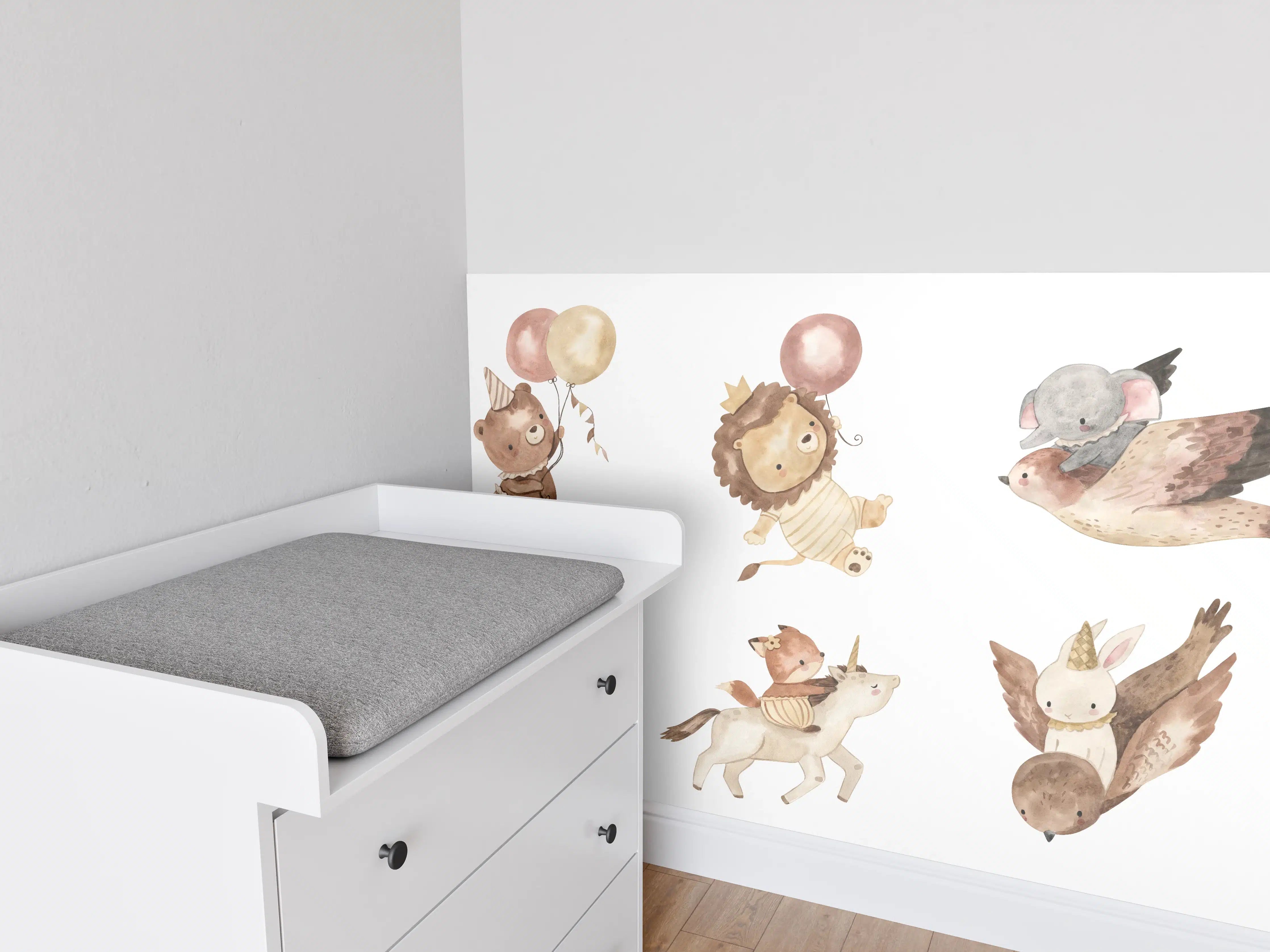 Babyzimmer Wandgestaltung - Kindermotiv - Tiere in den Lüften