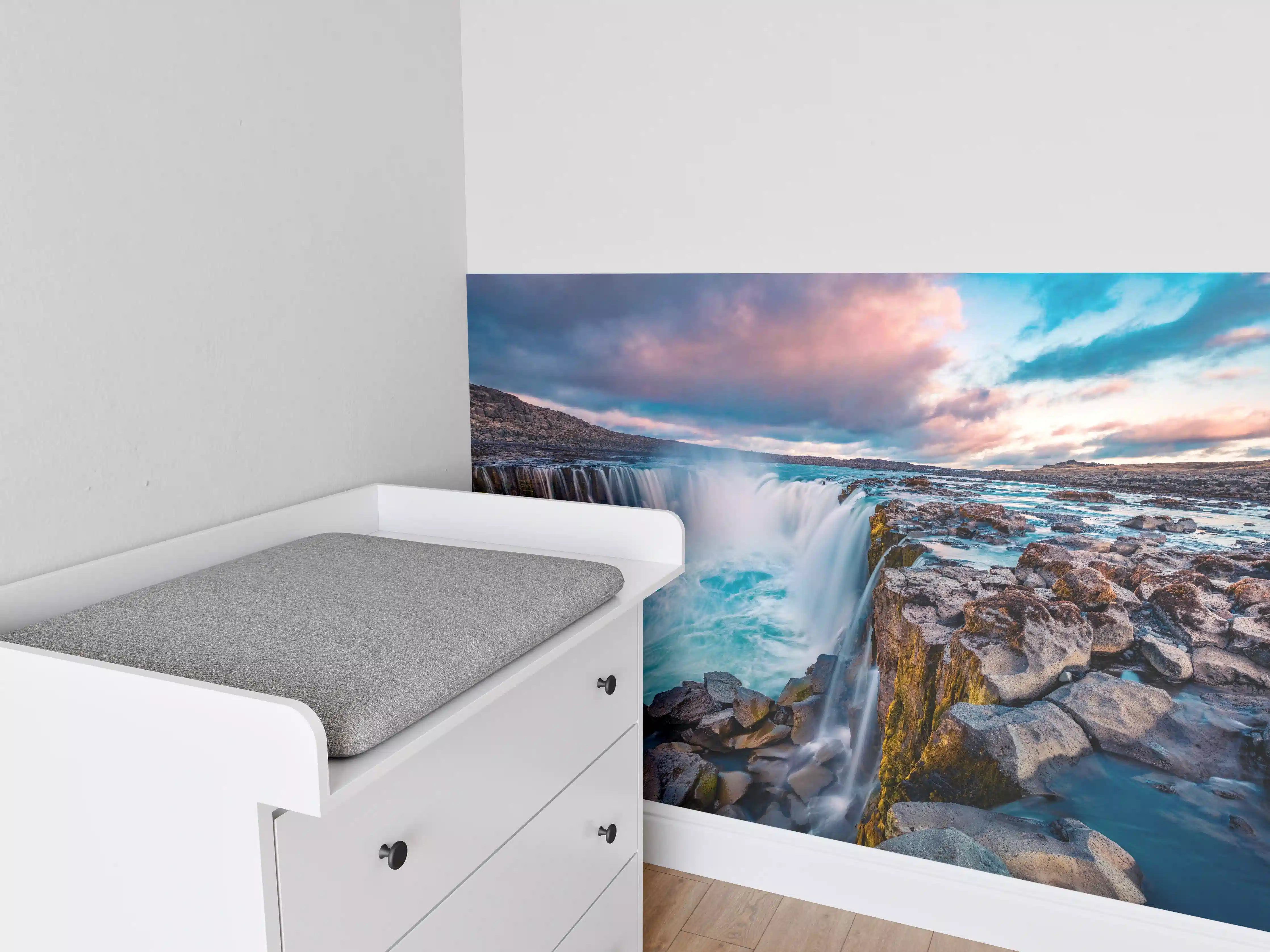 Babyzimmer Wandgestaltung - Kraftvolle Sommeransicht des Selfoss-Wasserfalls
