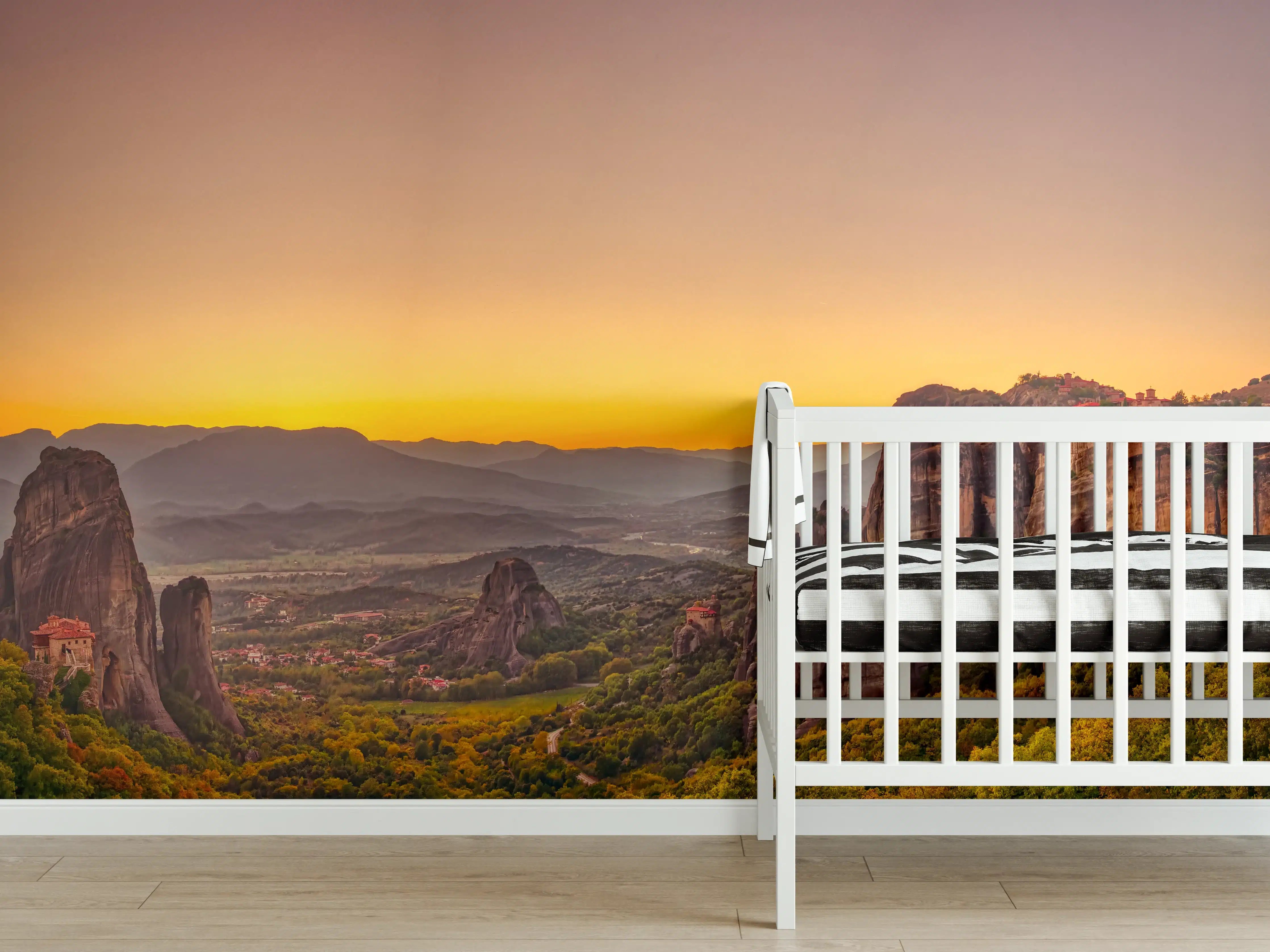 Babyzimmer Wandgestaltung - Landschaft mit Klöstern und Felsformationen