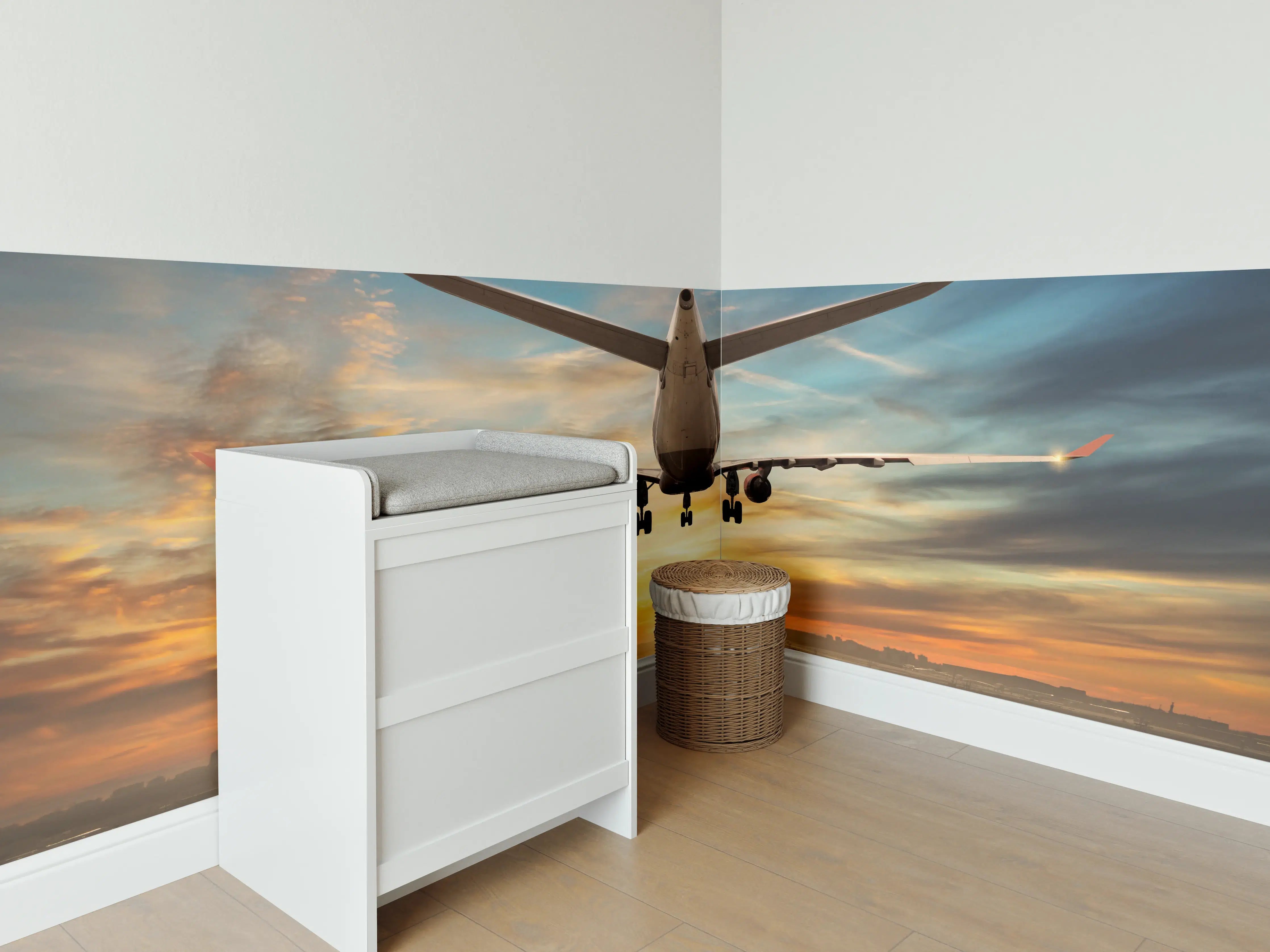 Babyzimmer Wandgestaltung - Landung bei wunderschönem Sonnenuntergang