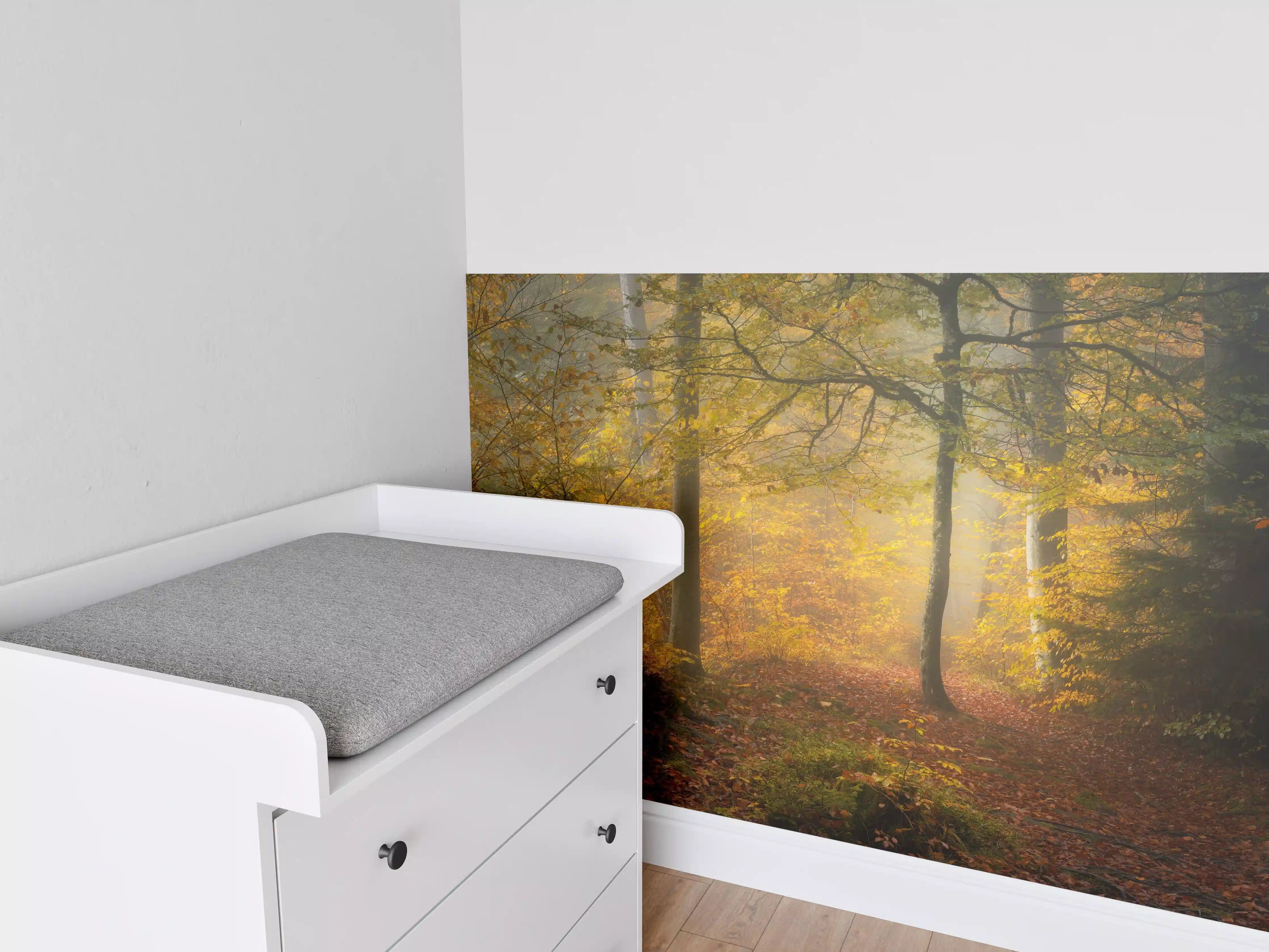 Babyzimmer Wandgestaltung - Laub im Wald