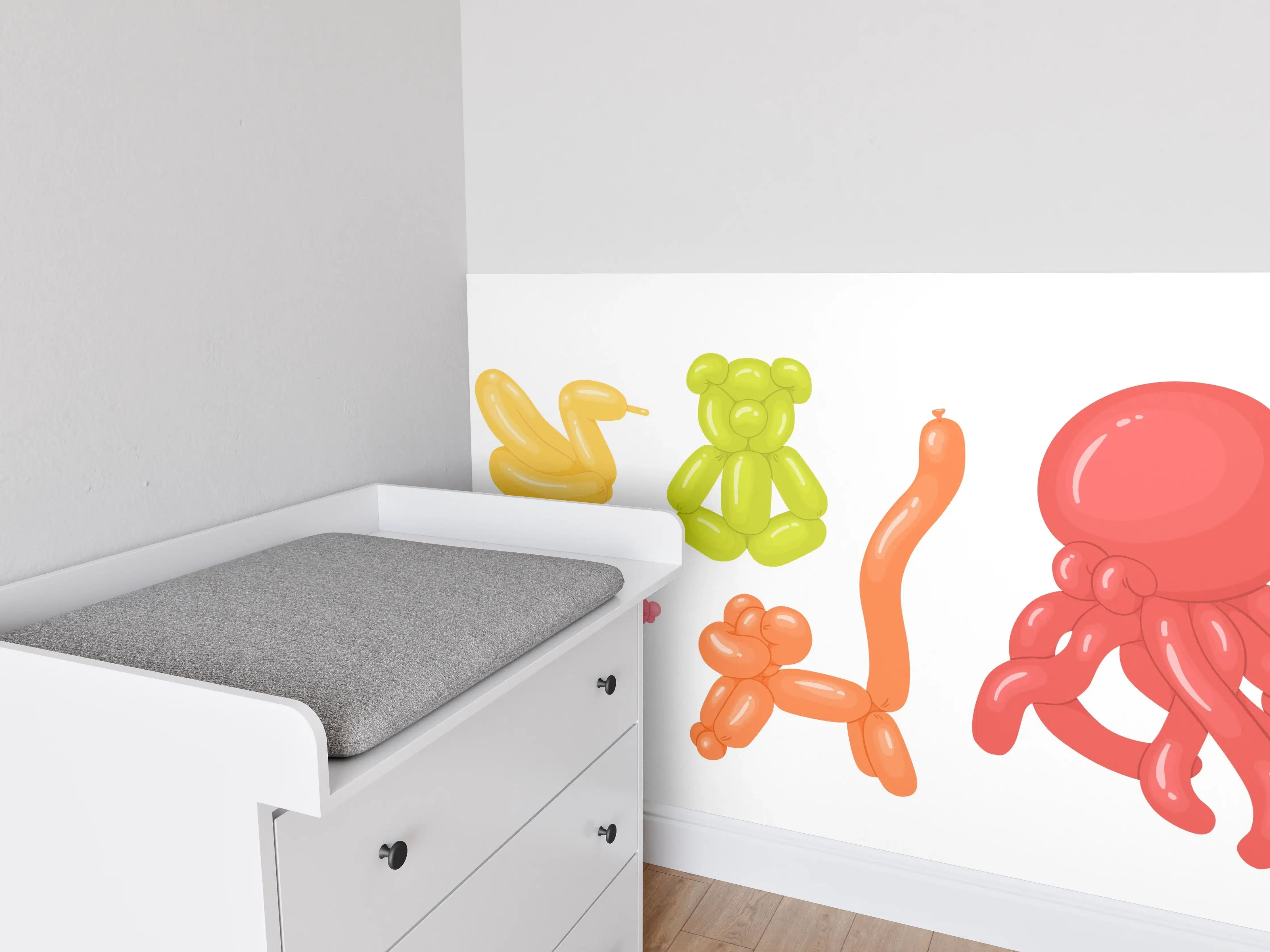 Babyzimmer Wandgestaltung - Lebendige Ballon-Tiere in bunten Farben