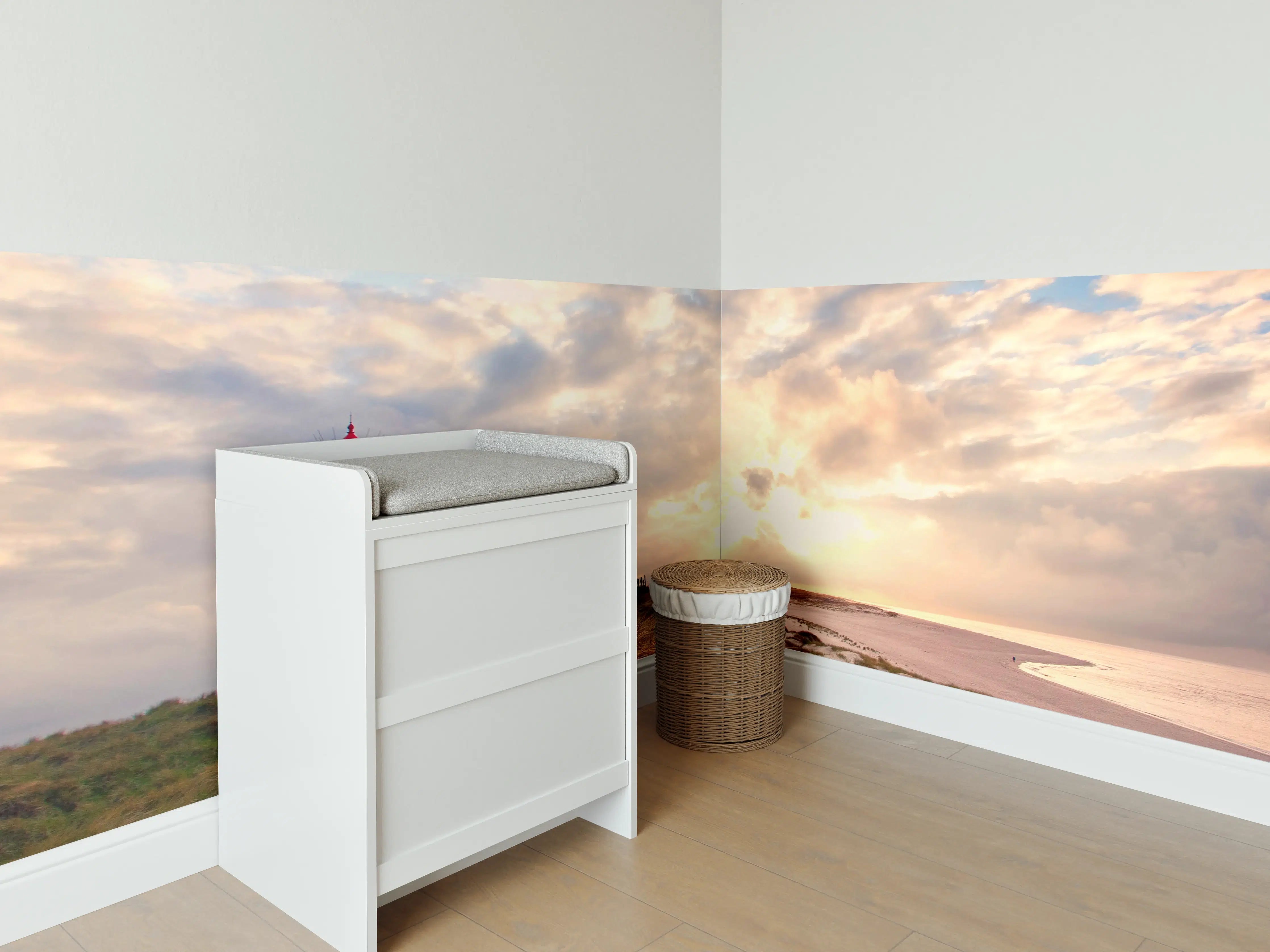 Babyzimmer Wandgestaltung - Leuchtturm im goldenen Dämmerlicht