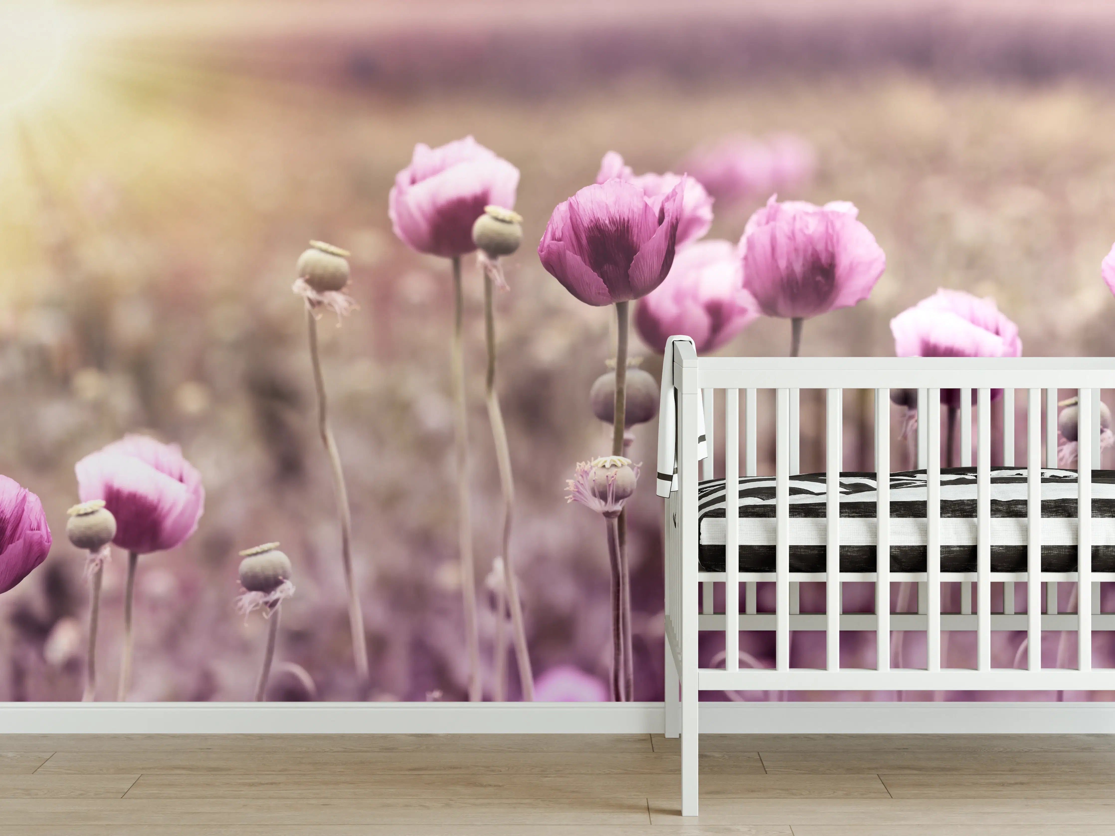 Babyzimmer Wandgestaltung - Lila Mohnblume