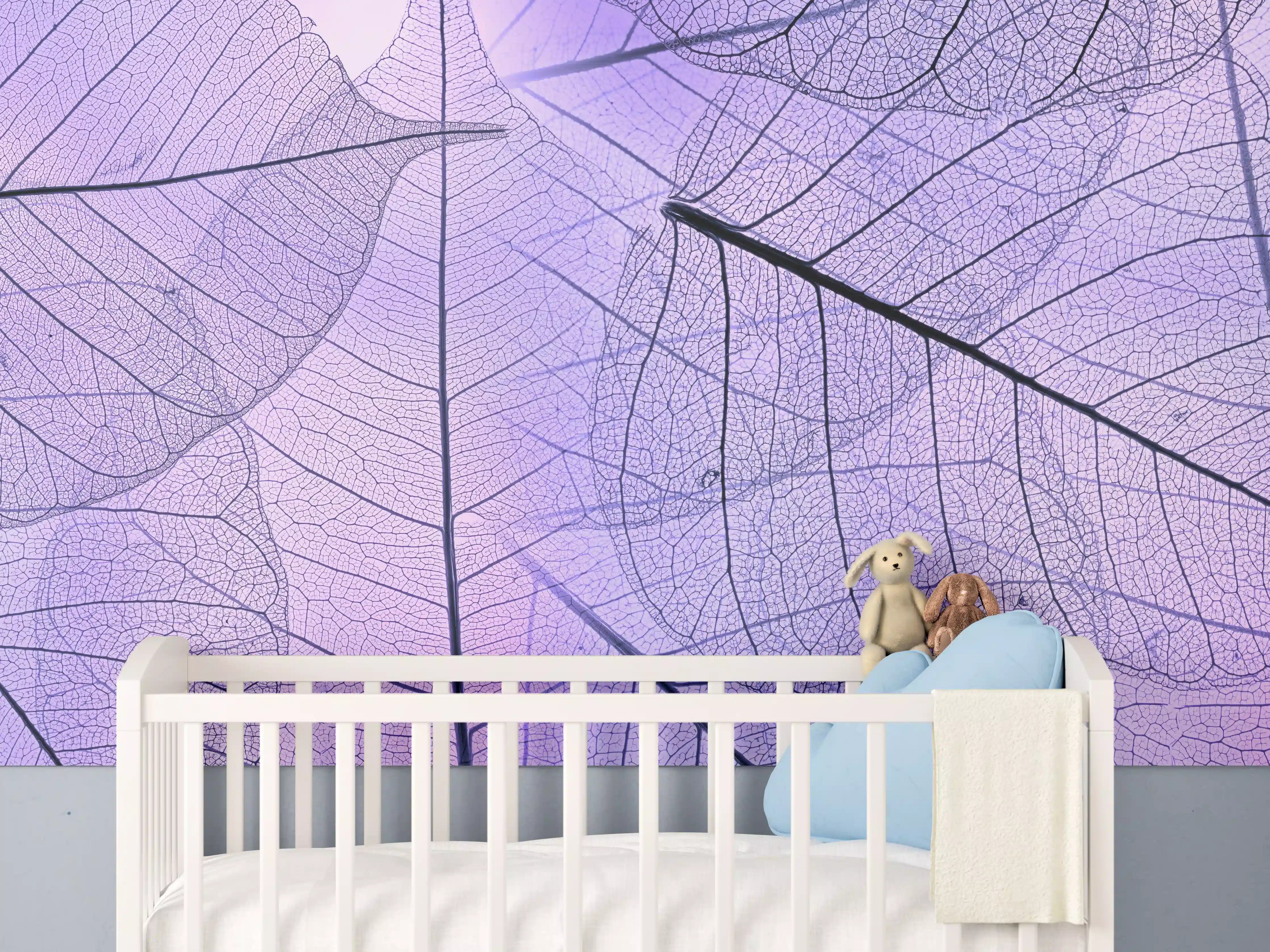 Babyzimmer Wandgestaltung - Lila Schattierung Blattstruktur
