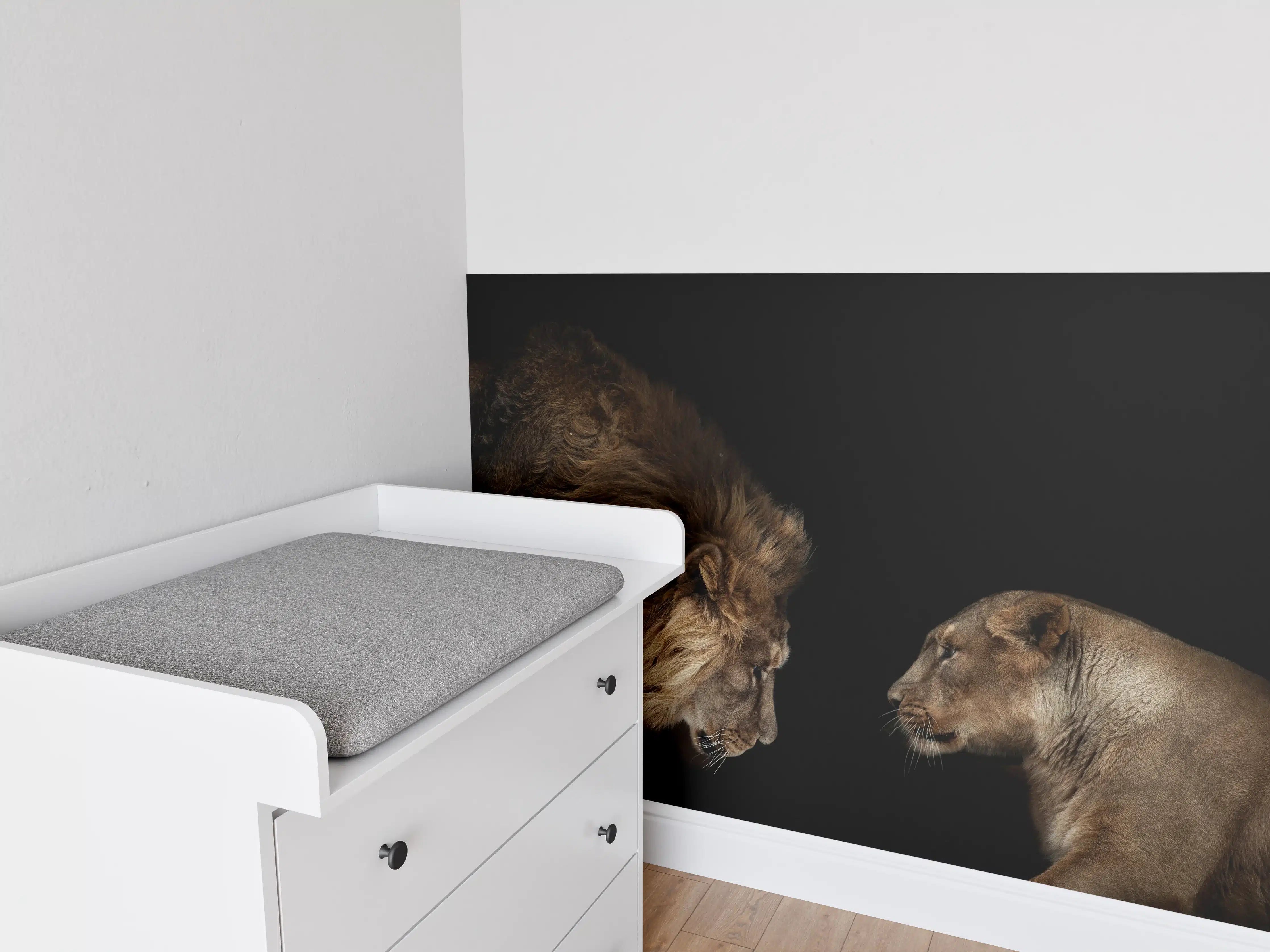 Babyzimmer Wandgestaltung - Löwe und Löwin gegenüber - Porträt
