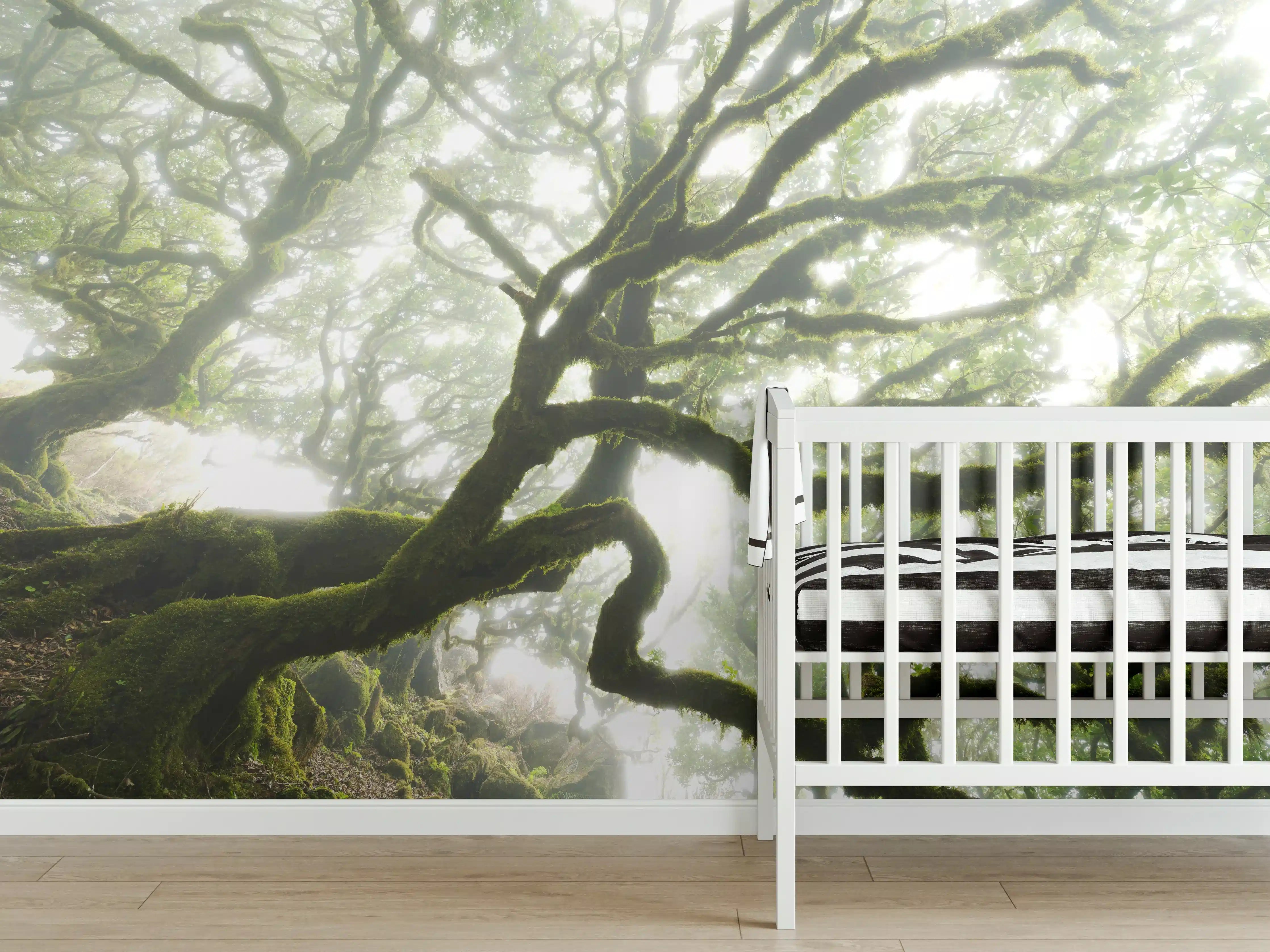 Babyzimmer Wandgestaltung - Magischer Baum