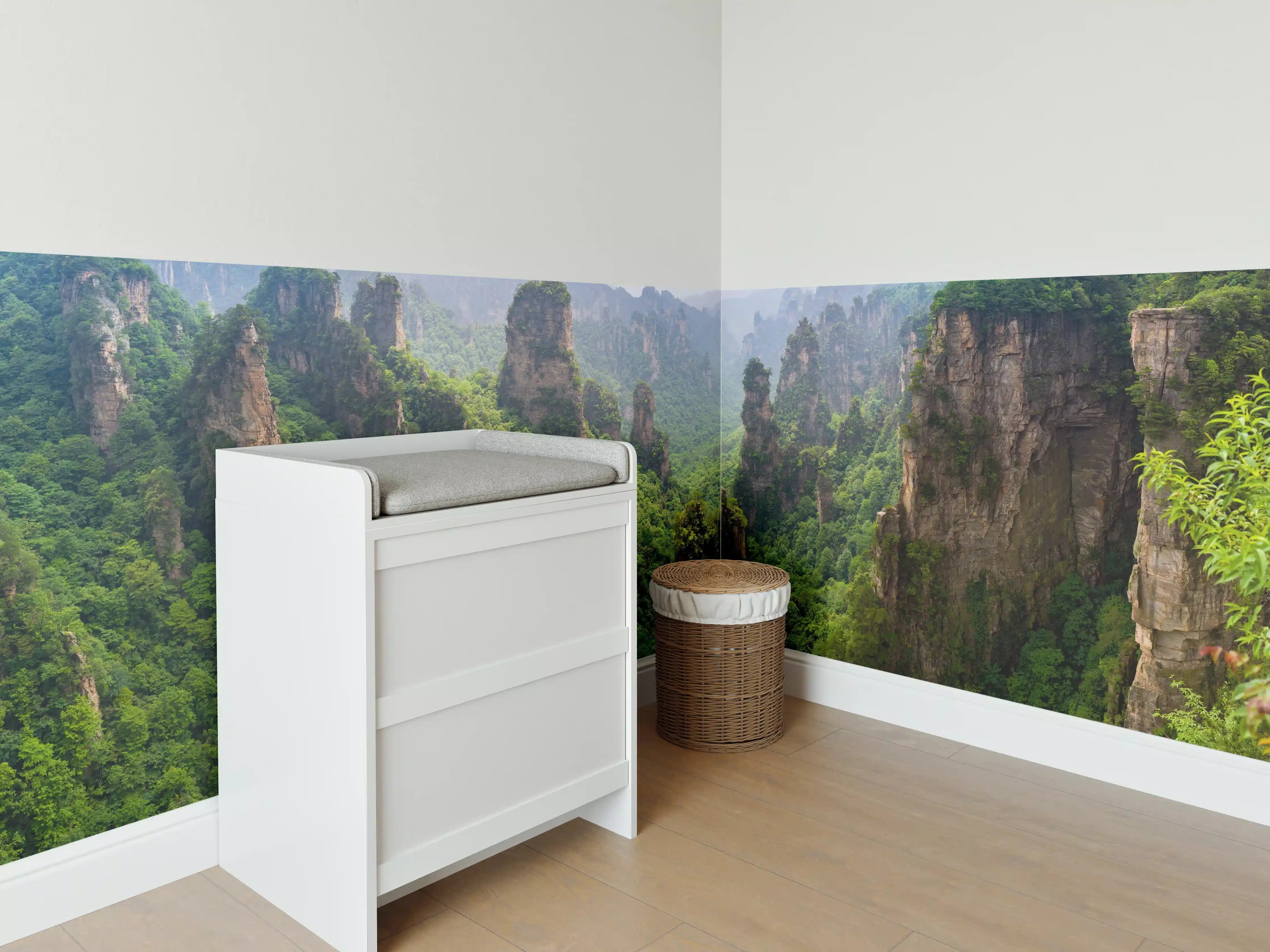 Babyzimmer Wandgestaltung - Majestätische Felsen im grünen Tal