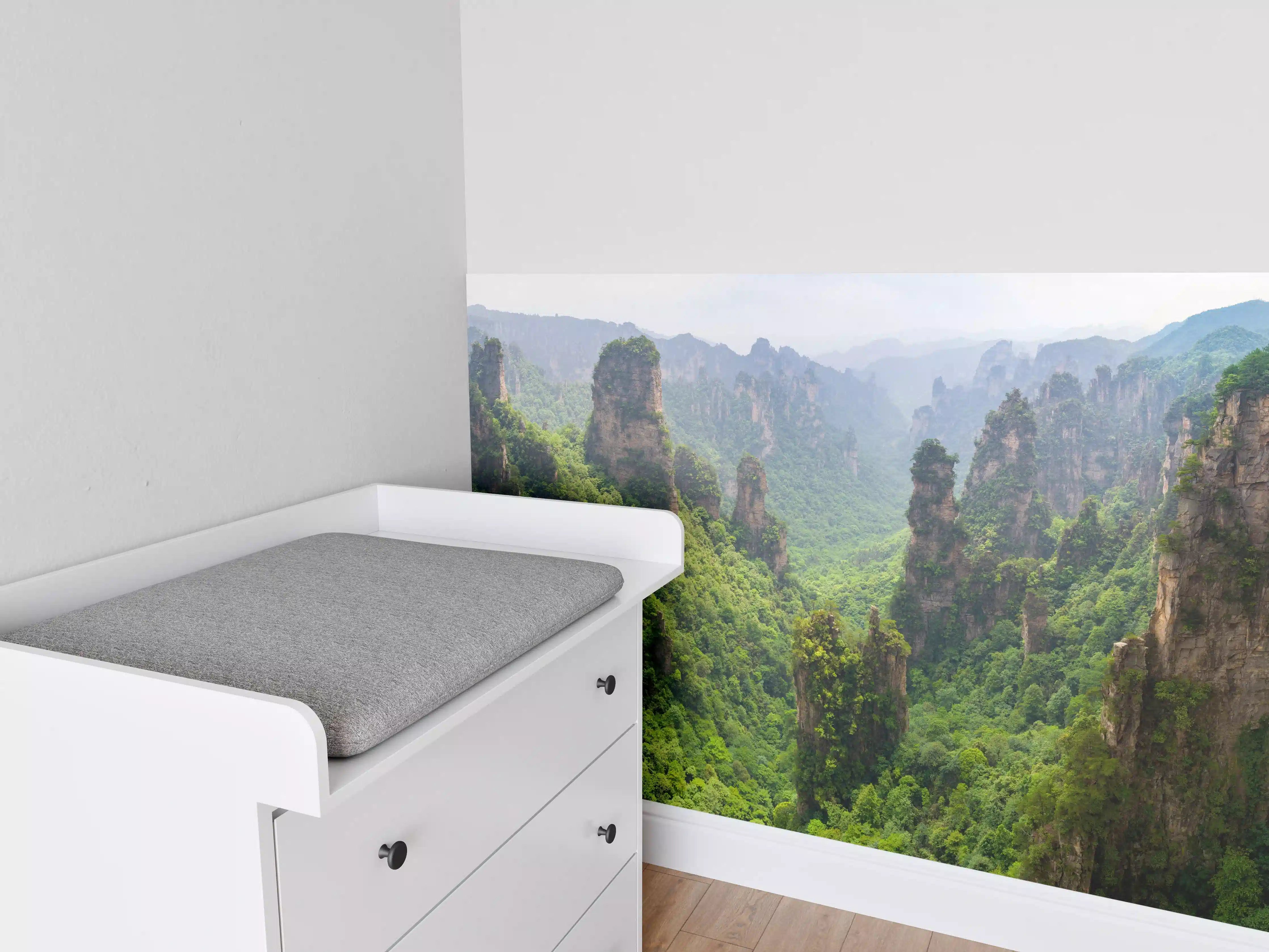 Babyzimmer Wandgestaltung - Majestätische Felsen im grünen Tal