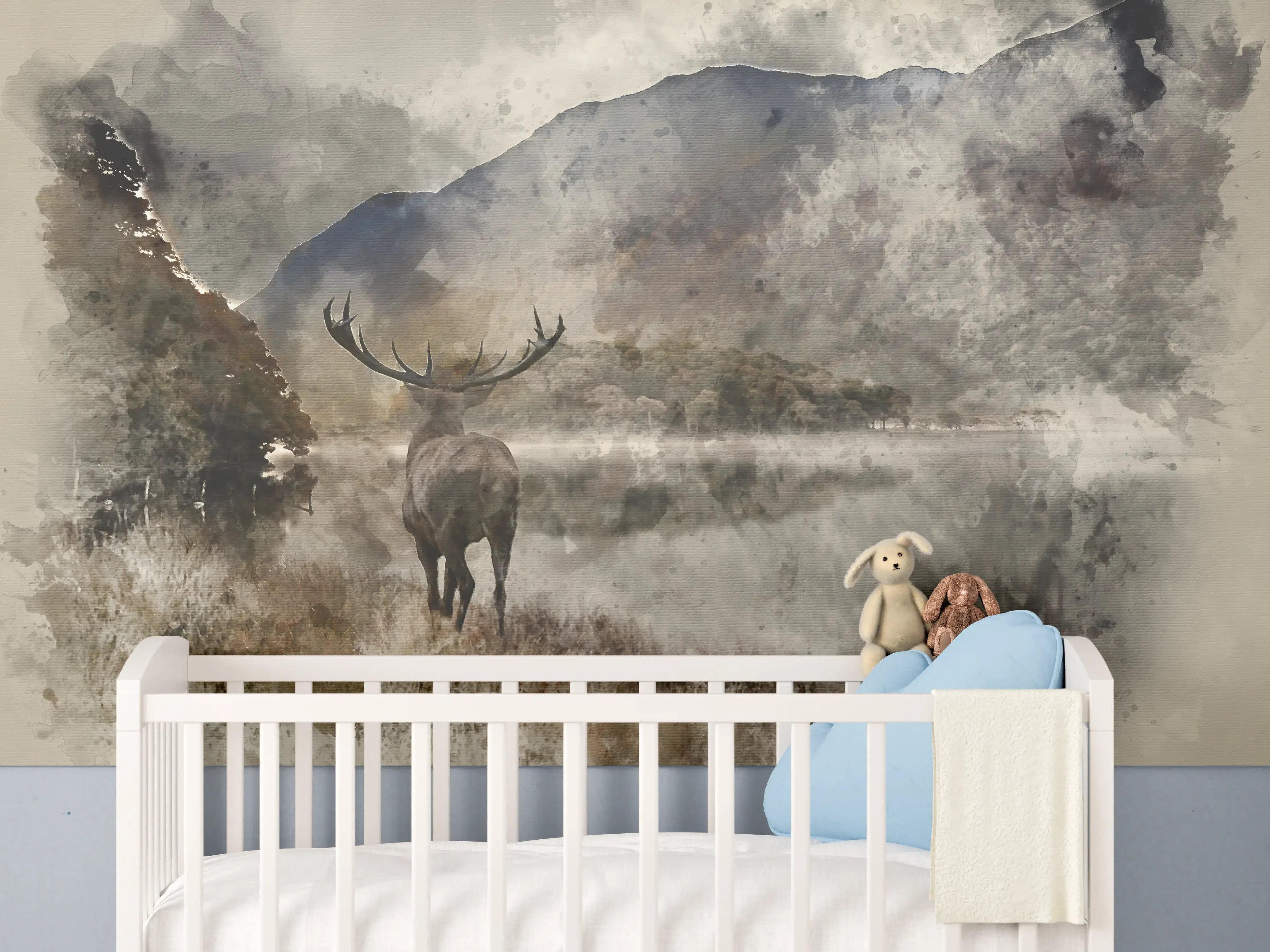 Babyzimmer Wandgestaltung - Majestätischer Elch in nebliger Berglandschaft