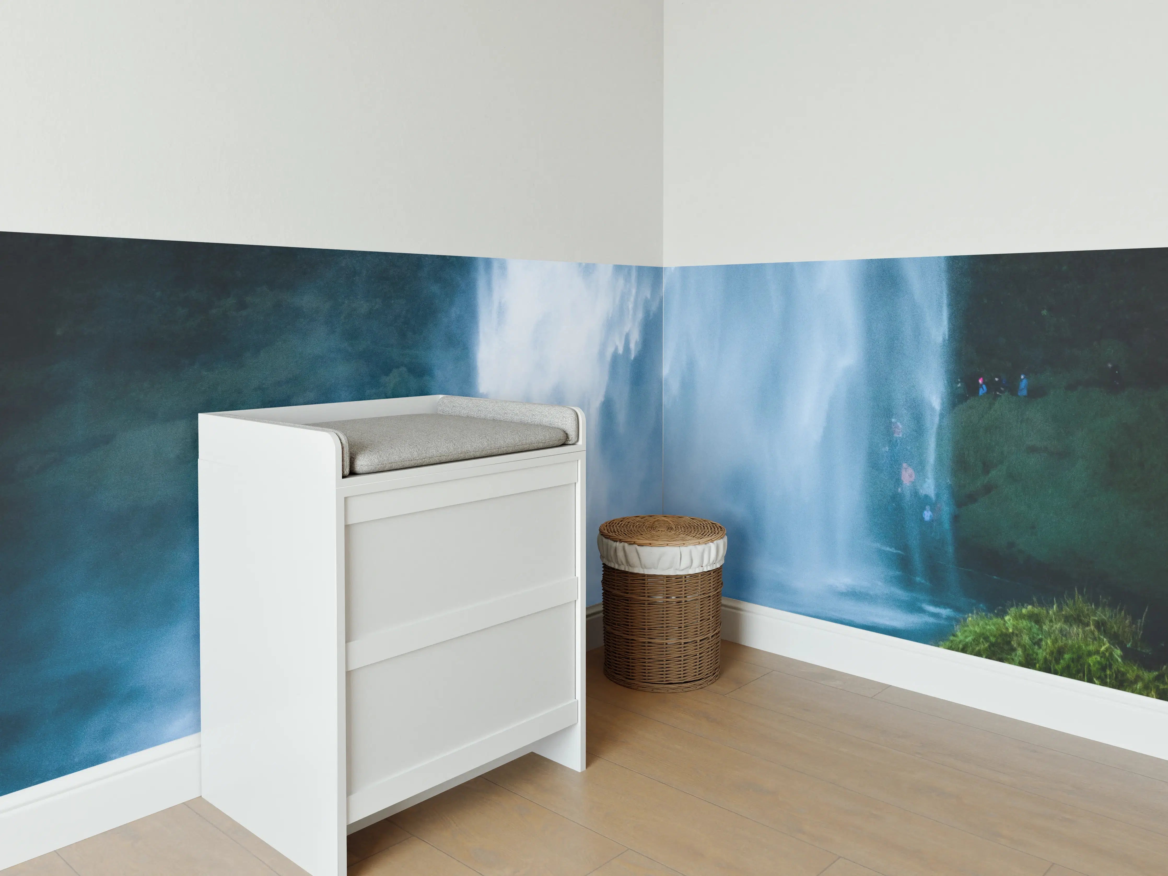 Babyzimmer Wandgestaltung - Majestätischer Wasserfall in Island