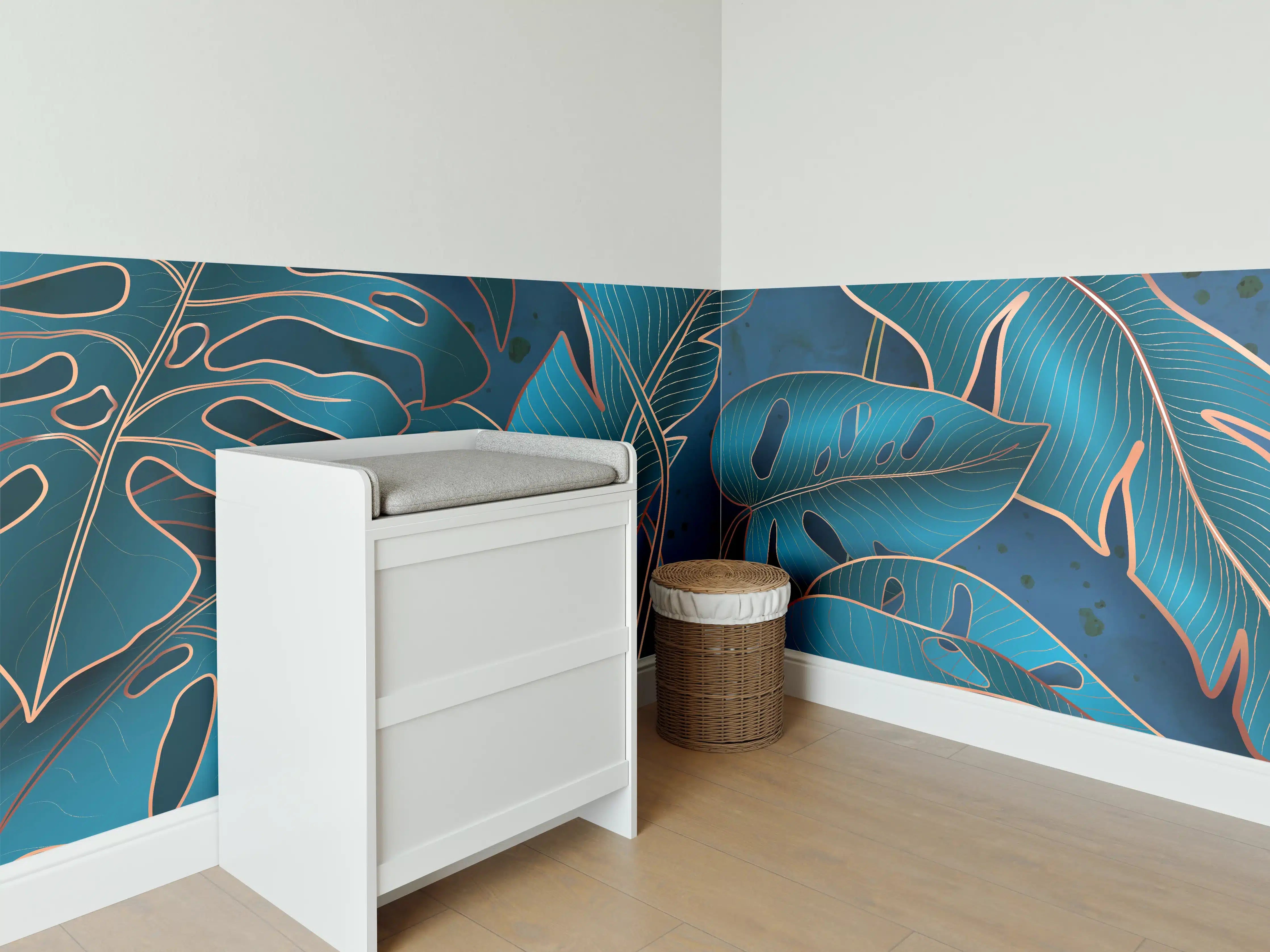 Babyzimmer Wandgestaltung - Metallisch-blaues Pflanzenmuster
