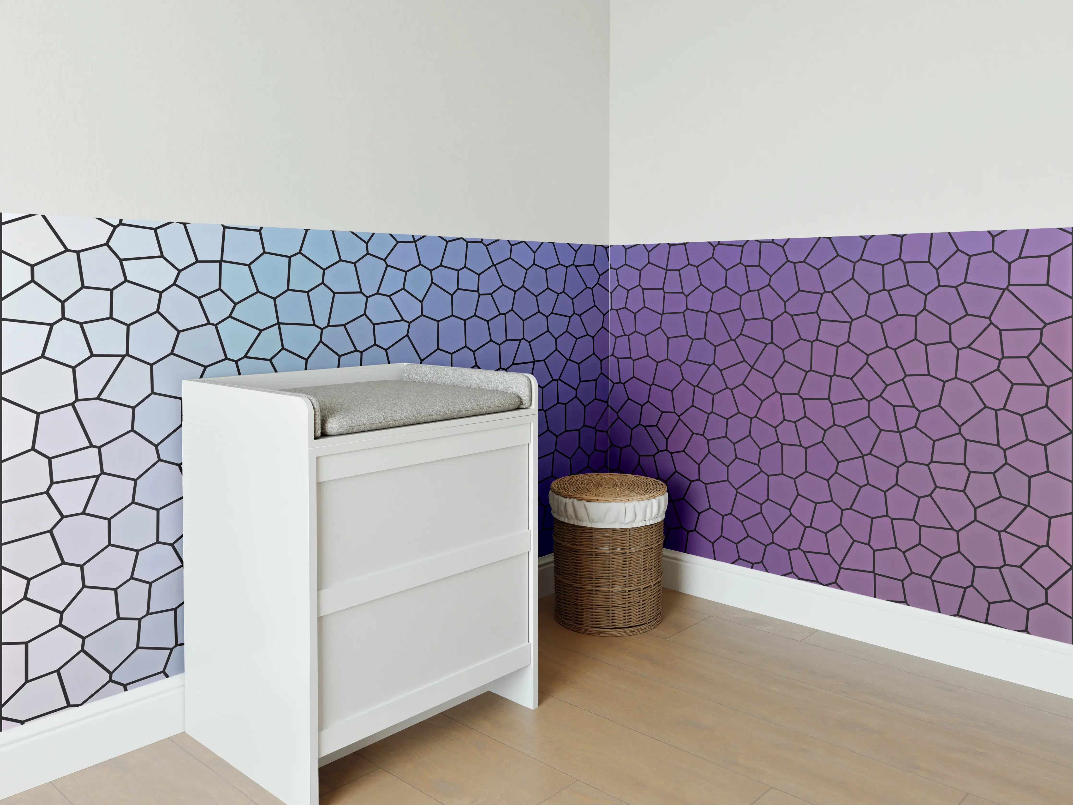Babyzimmer Wandgestaltung - Mosaik mit lila-bläulichem Übergang
