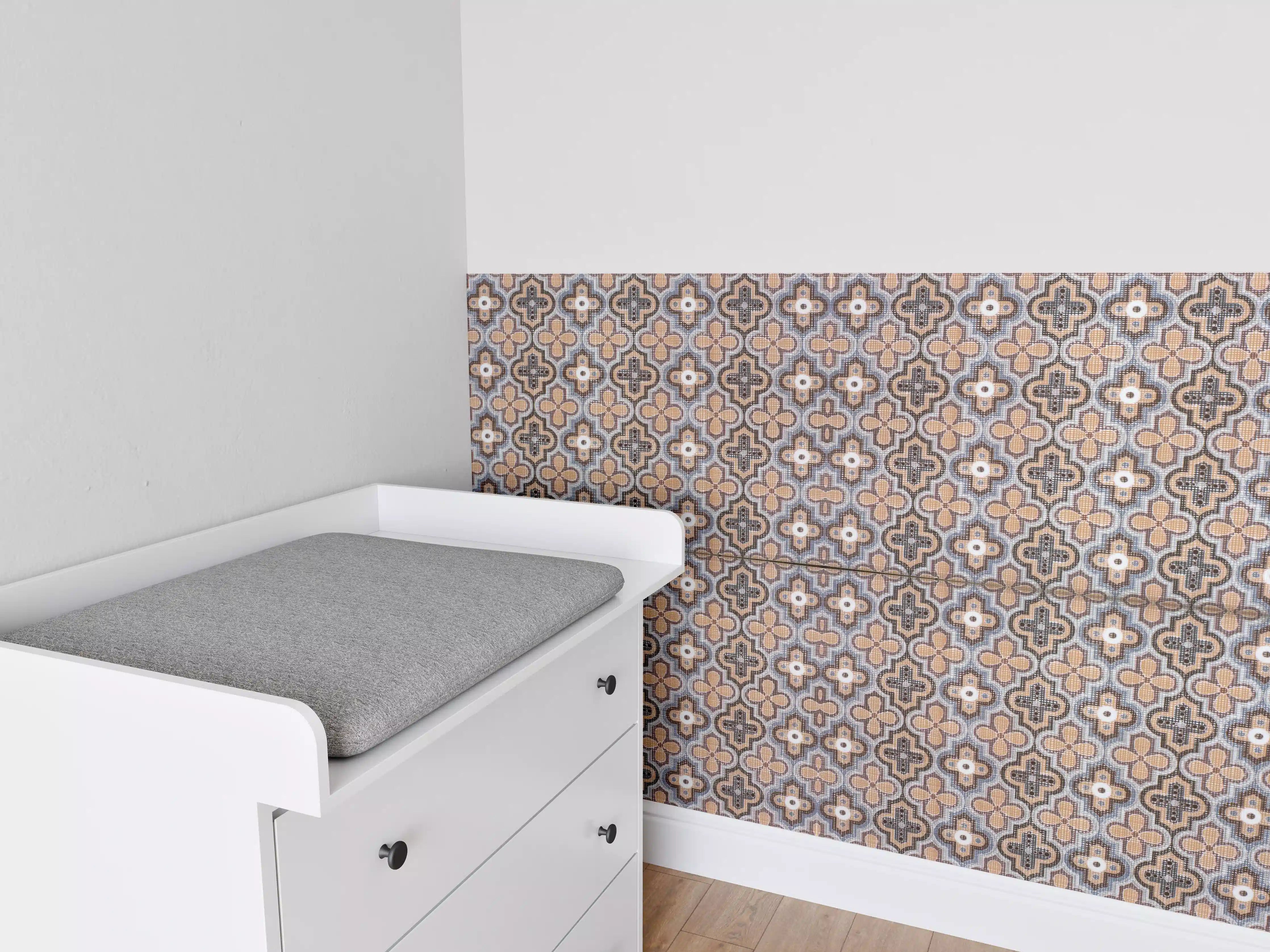 Babyzimmer Wandgestaltung - Mosaikfliesen in warmen Erdtönen