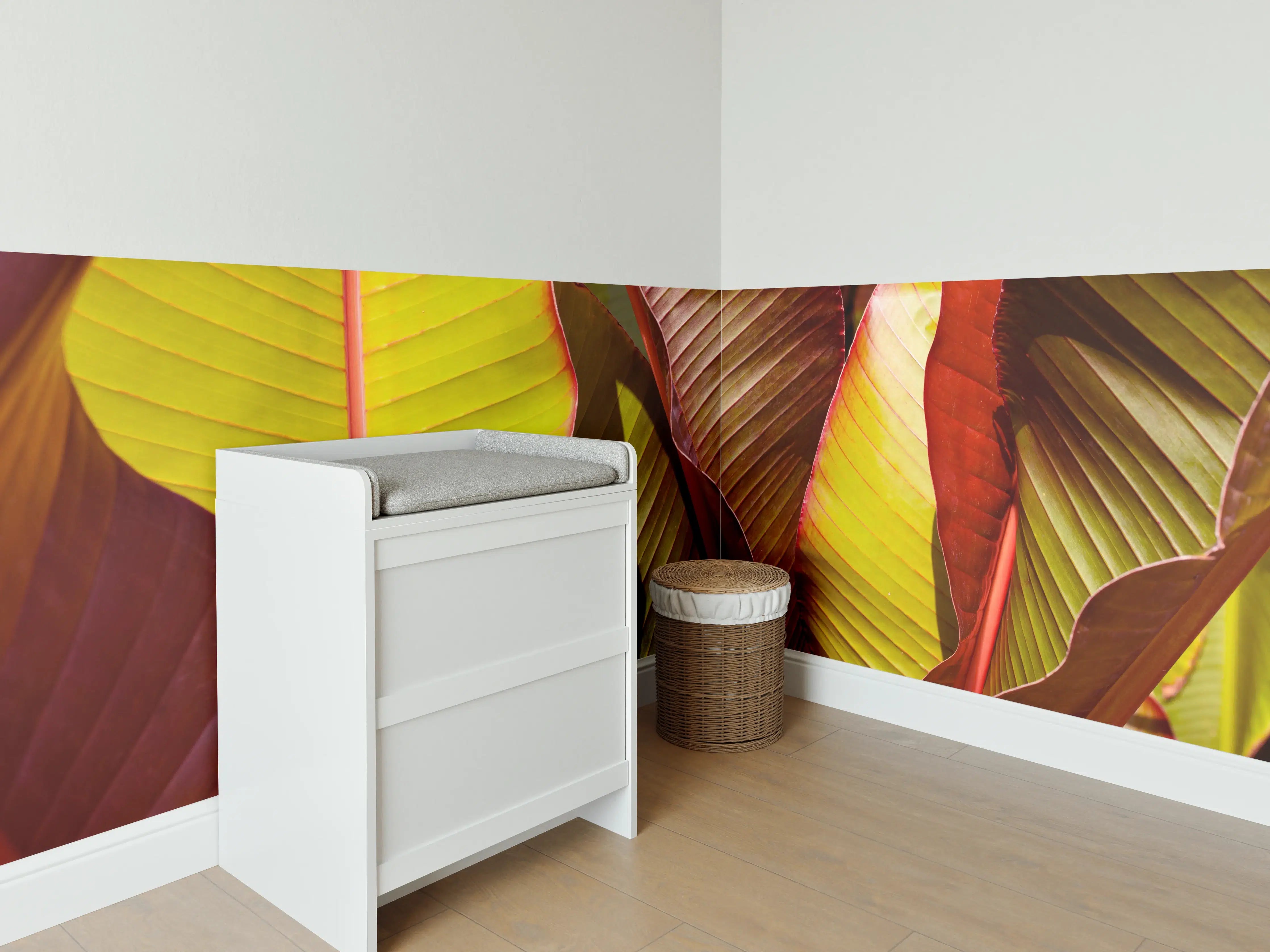 Babyzimmer Wandgestaltung - Nahaufnahme von Bananenblättern