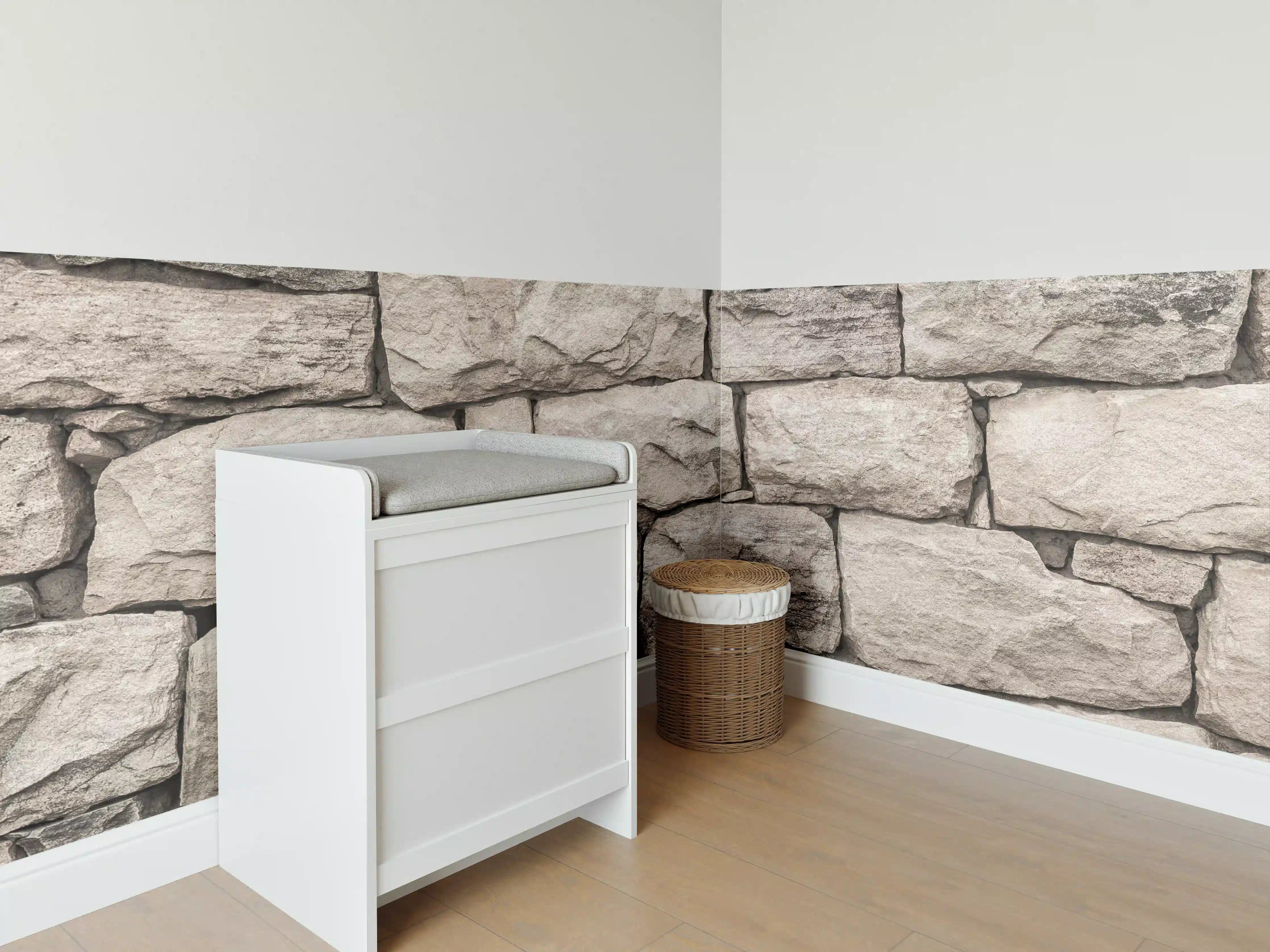 Babyzimmer Wandgestaltung - Natürliche Steinelemente in Beige und Grau