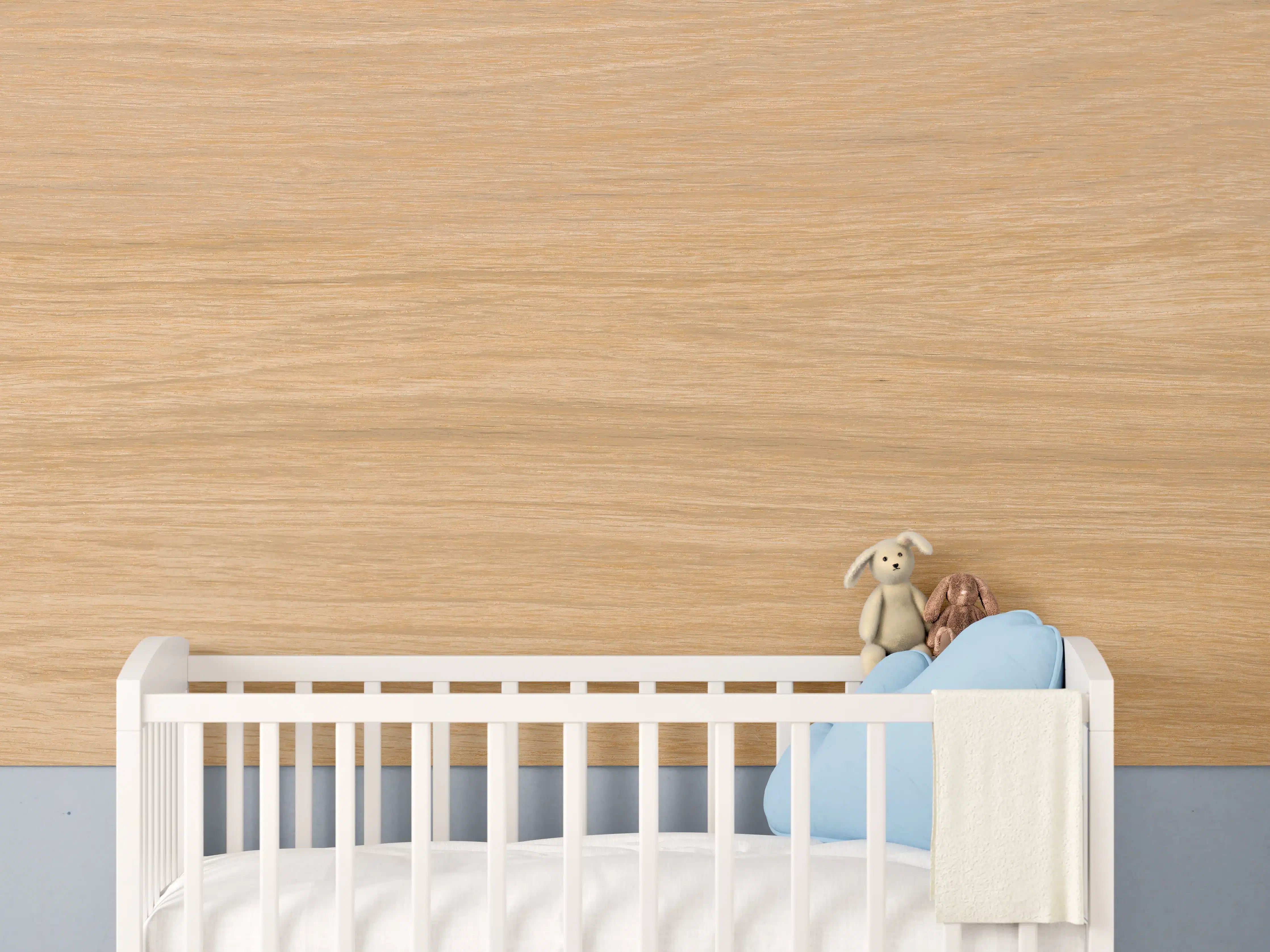 Babyzimmer Wandgestaltung - Natürliches helles Hartholz