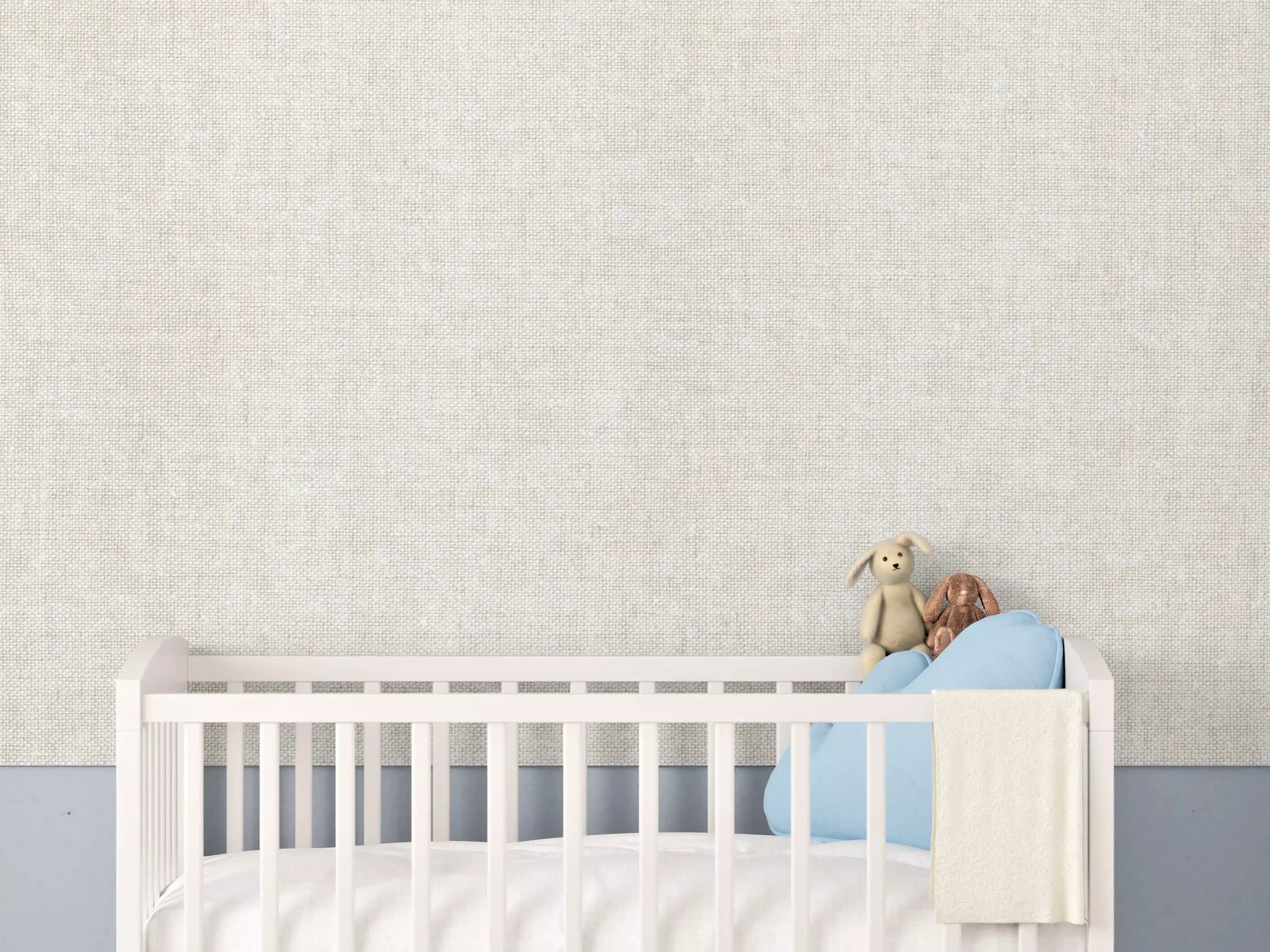 Babyzimmer Wandgestaltung - Naturbelassene Stofftextur in Grau-Beige