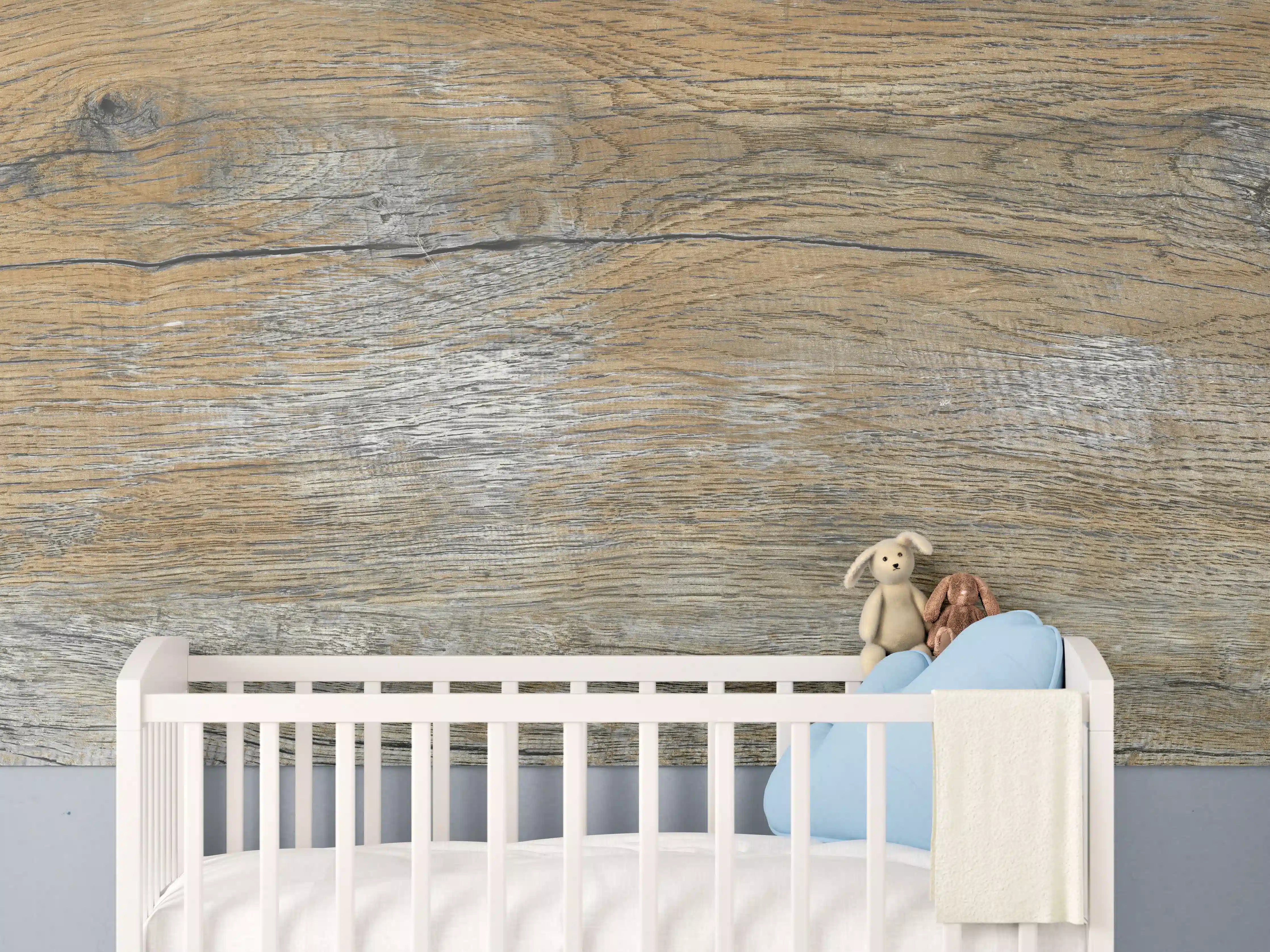 Babyzimmer Wandgestaltung - Naturholz-Textur in warmen Braun- und Grautönen