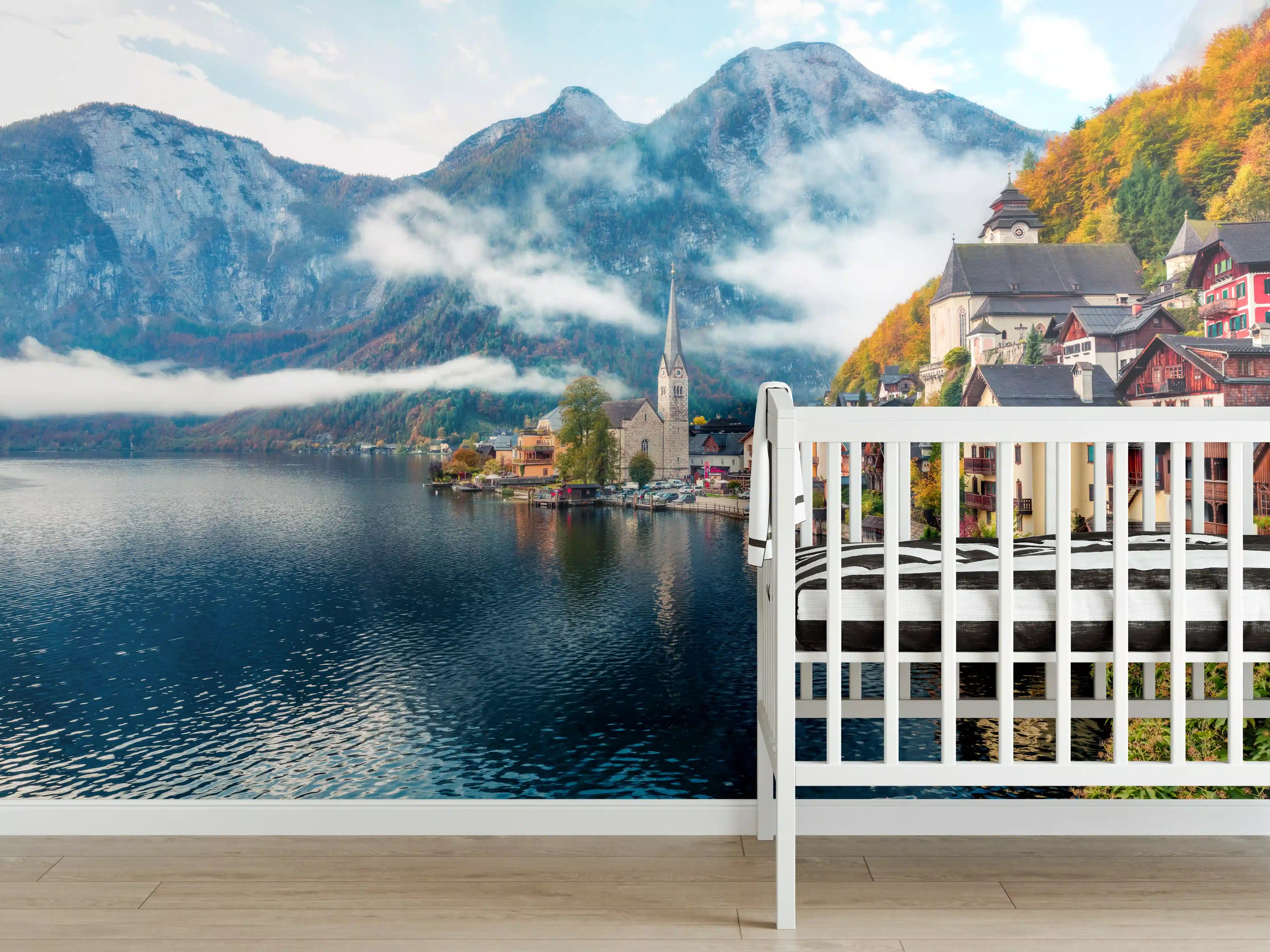 Babyzimmer Wandgestaltung - Neblige Herbstszene am Hallstätter See