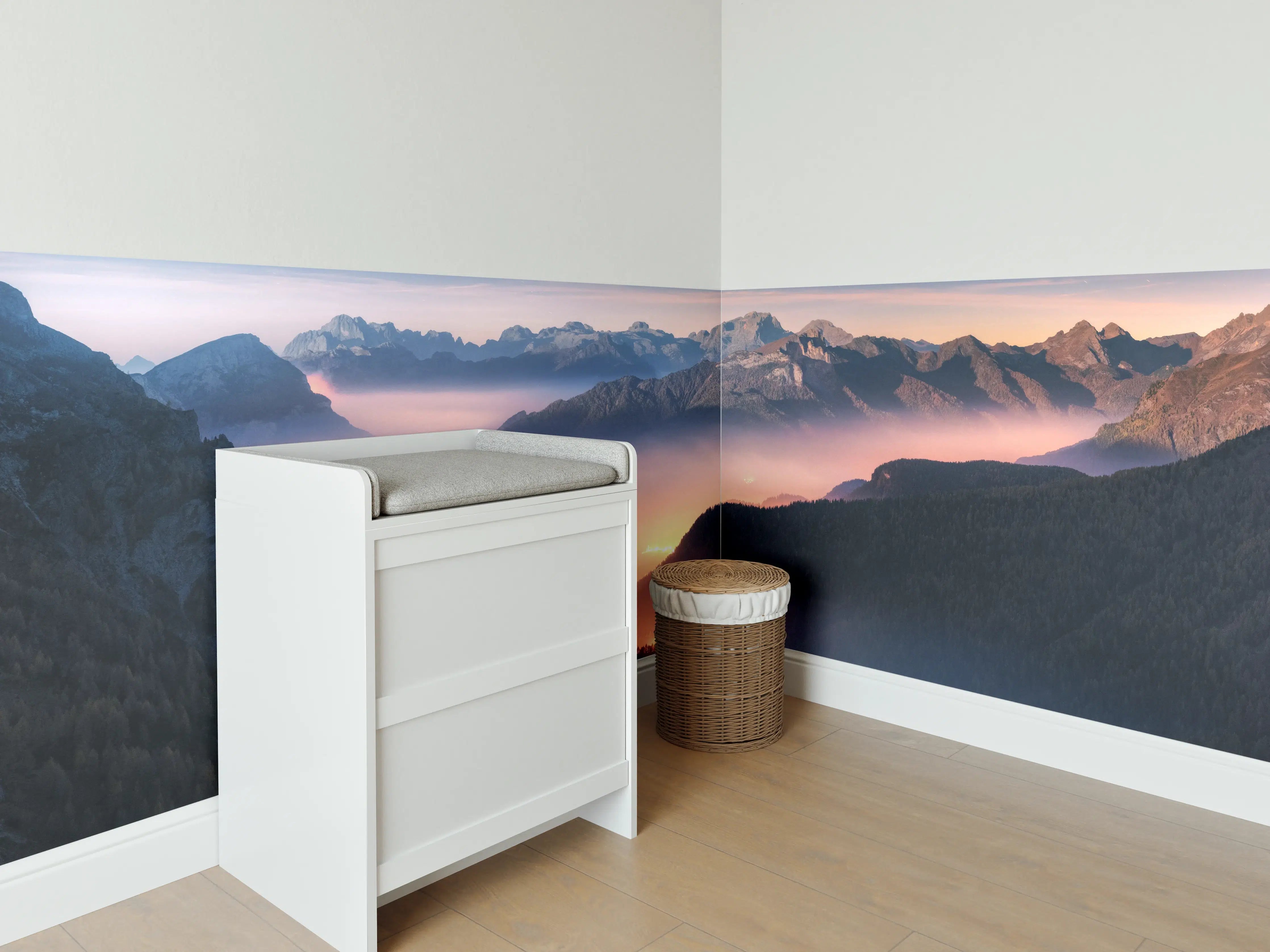 Babyzimmer Wandgestaltung - Nebliger Blick auf Dolomiten