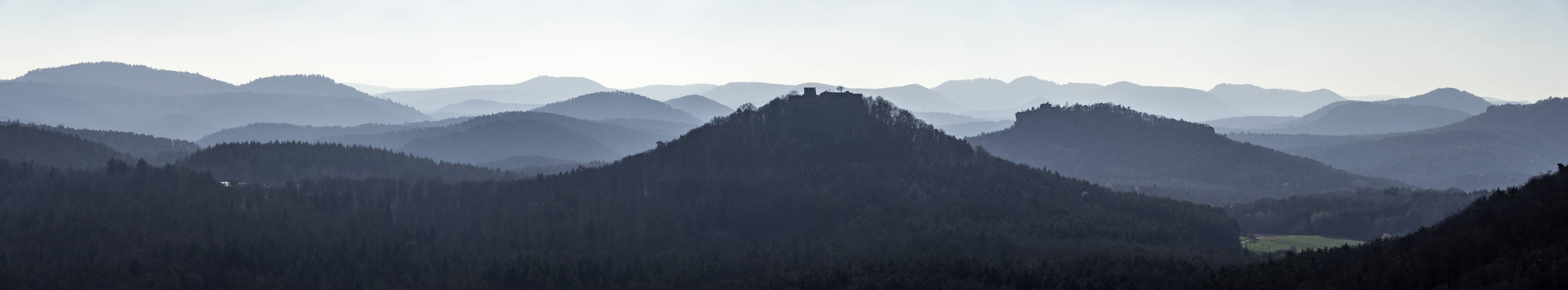 Babyzimmer Wandgestaltung-Panorama Rötzenfels auf Burg Lindelbrunn