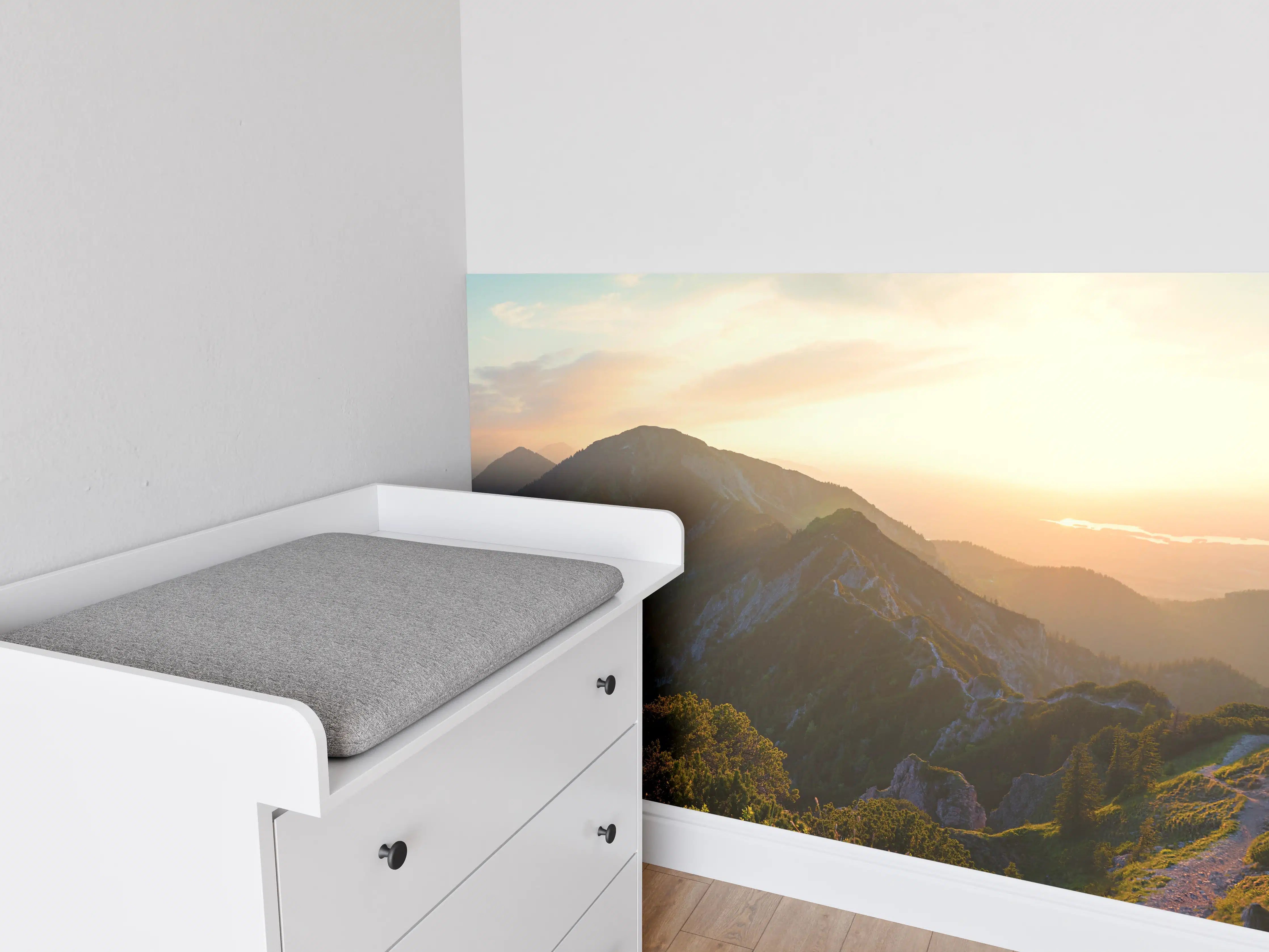 Babyzimmer Wandgestaltung - Panorama der bayrischen Alpen bei Abendsonne