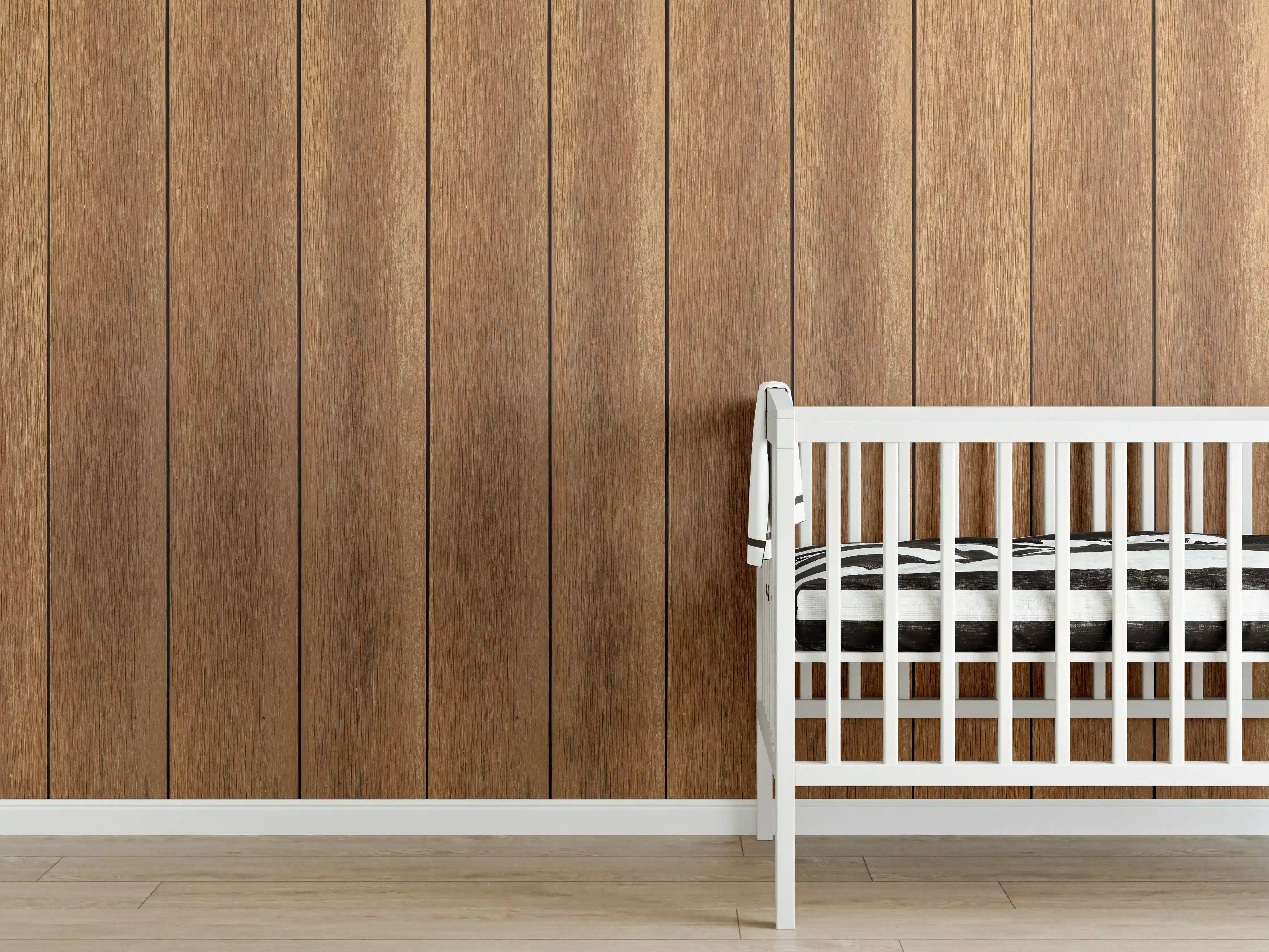 Babyzimmer Wandgestaltung - Panorama der braunen Vintage Holzwand
