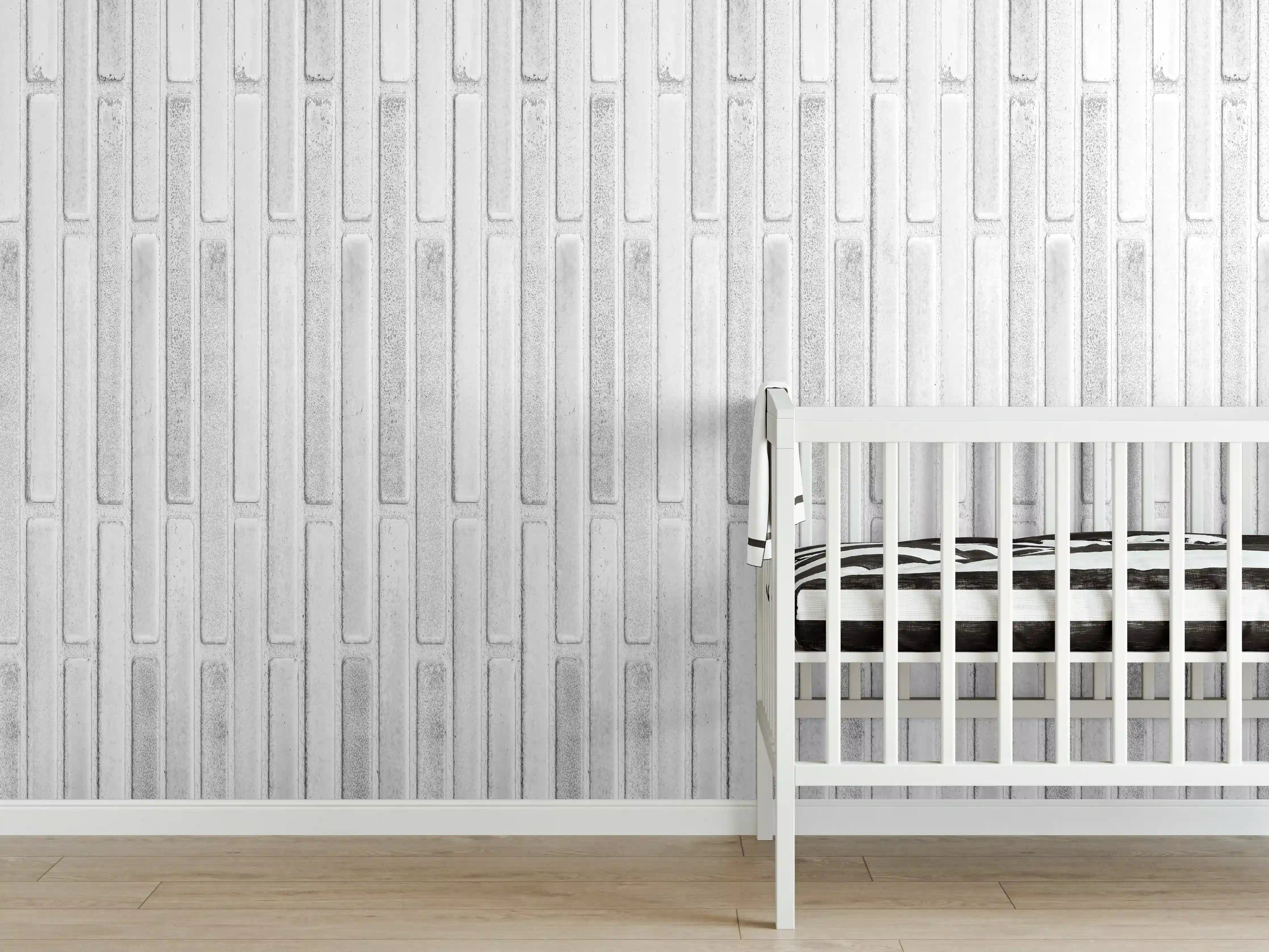 Babyzimmer Wandgestaltung - Panorama der weißen Steinwand mit Streifen Textur