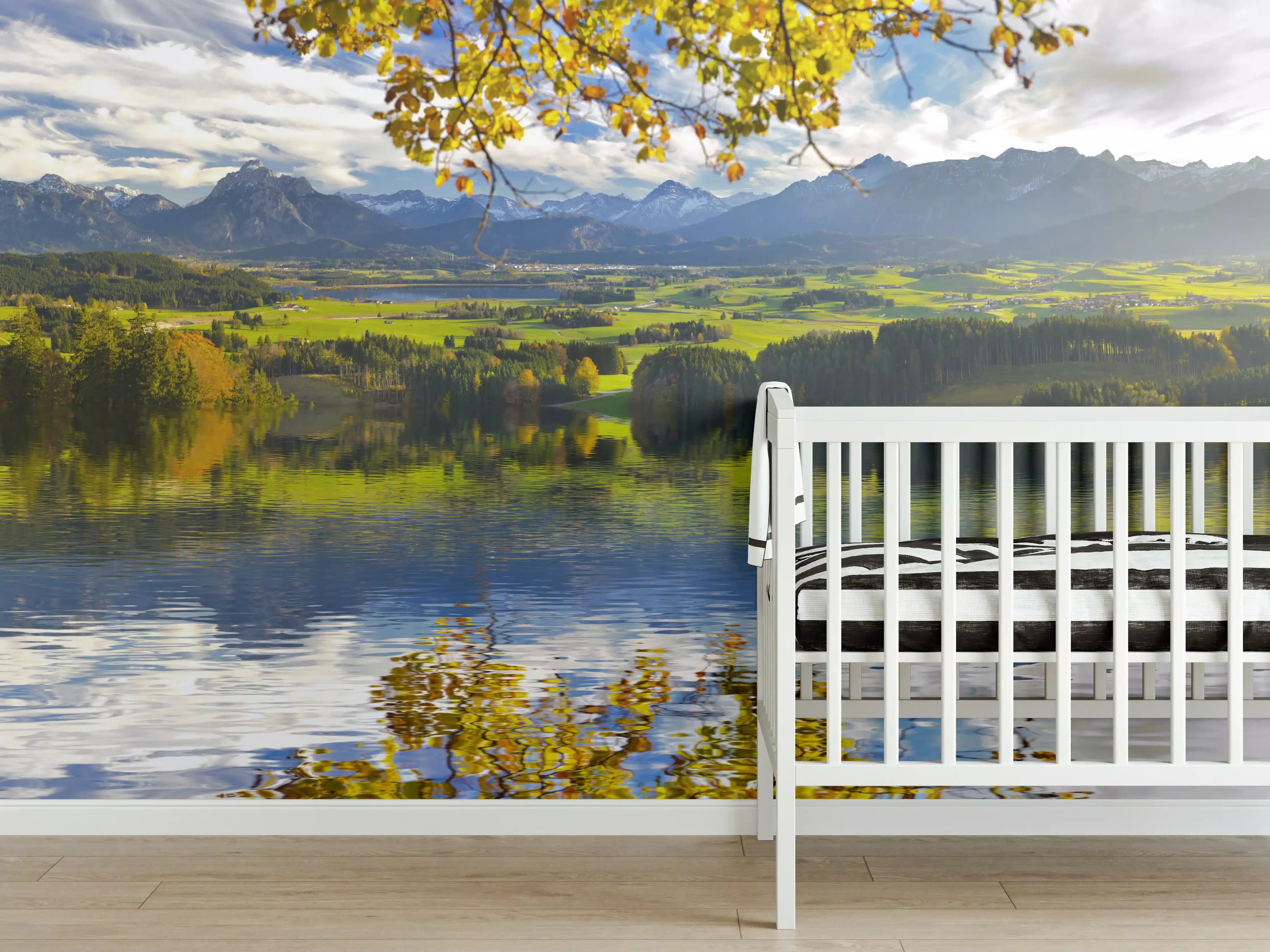 Babyzimmer Wandgestaltung - Panoramalandschaft in Bayern im Herbst
