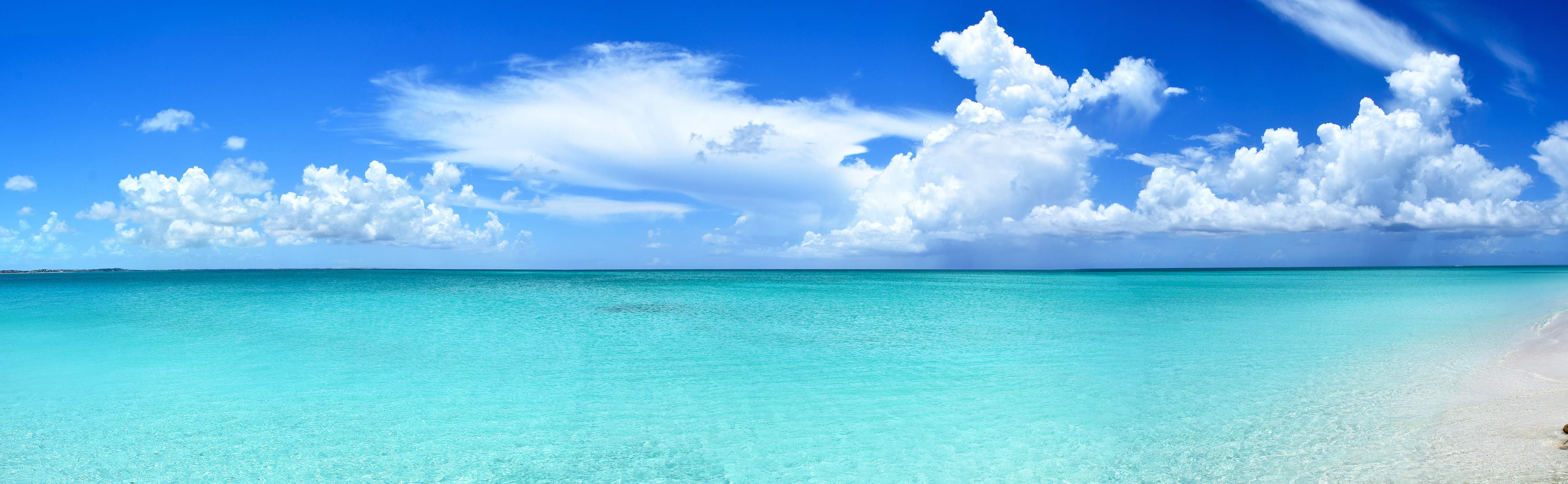 Babyzimmer Wandgestaltung-Paradiesische Strandkulisse mit Himmel und Wasser