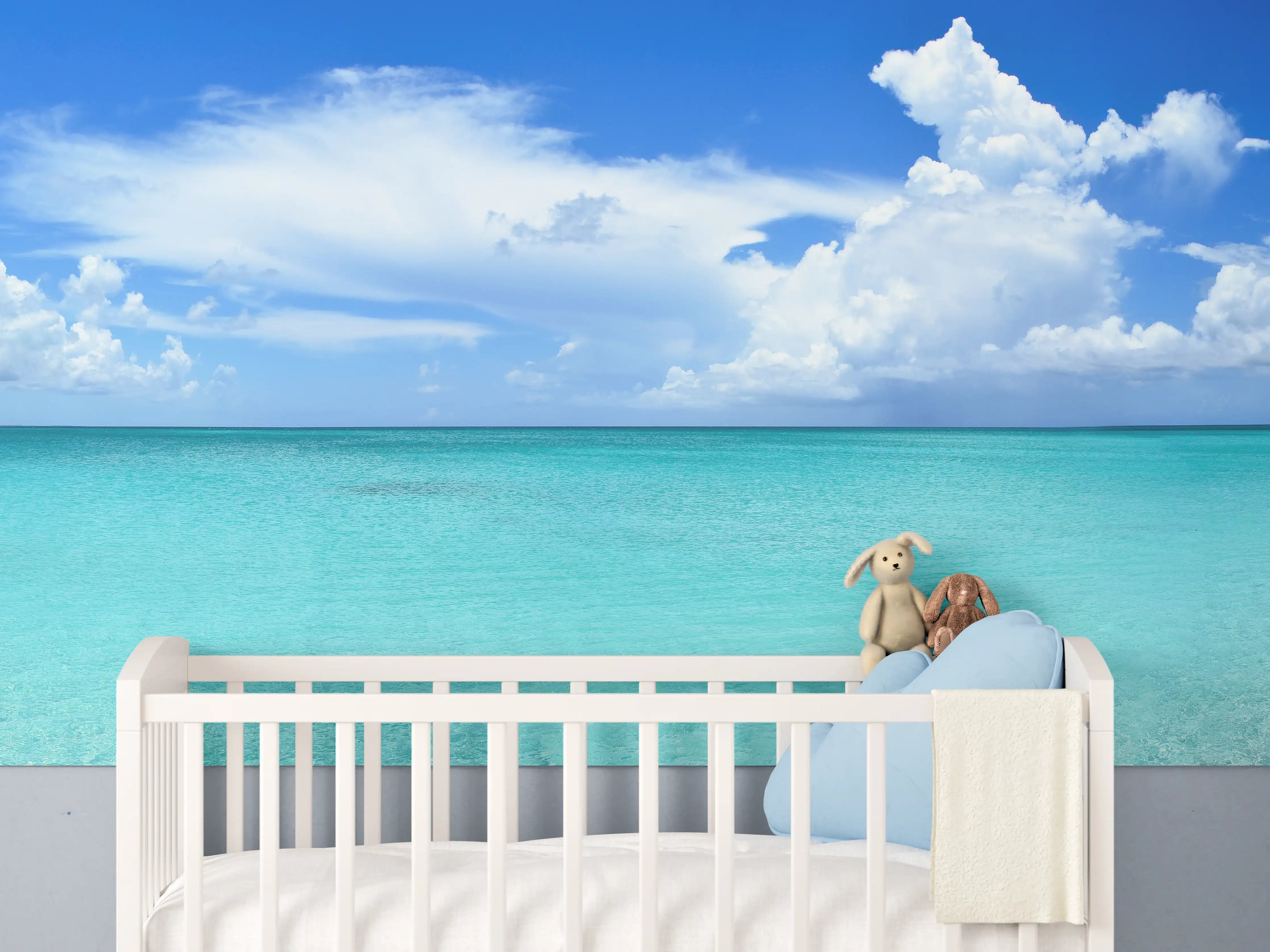 Babyzimmer Wandgestaltung - Paradiesische Strandkulisse mit Himmel und Wasser