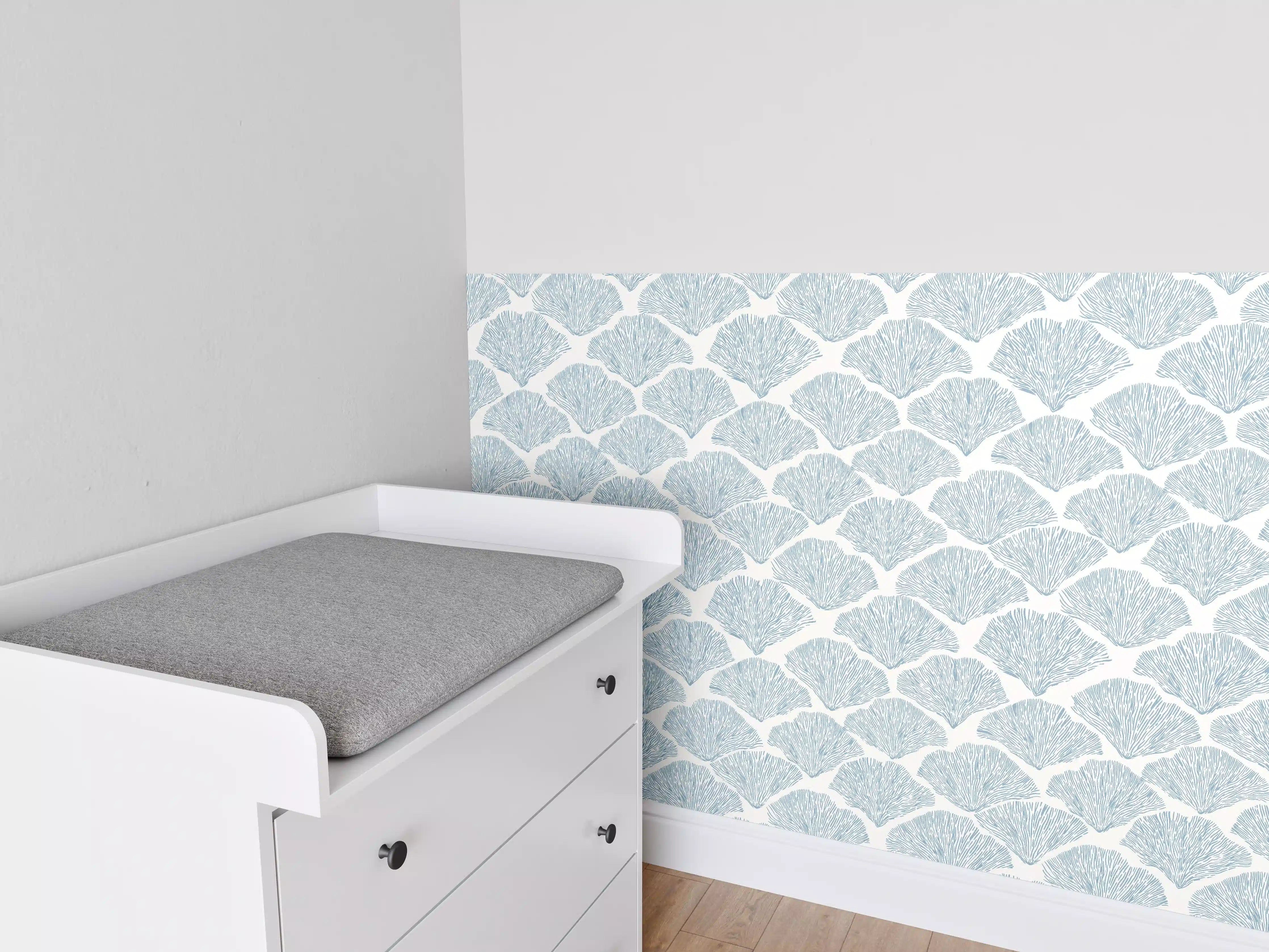 Babyzimmer Wandgestaltung - Pastellblaues Korallenfächer-Muster