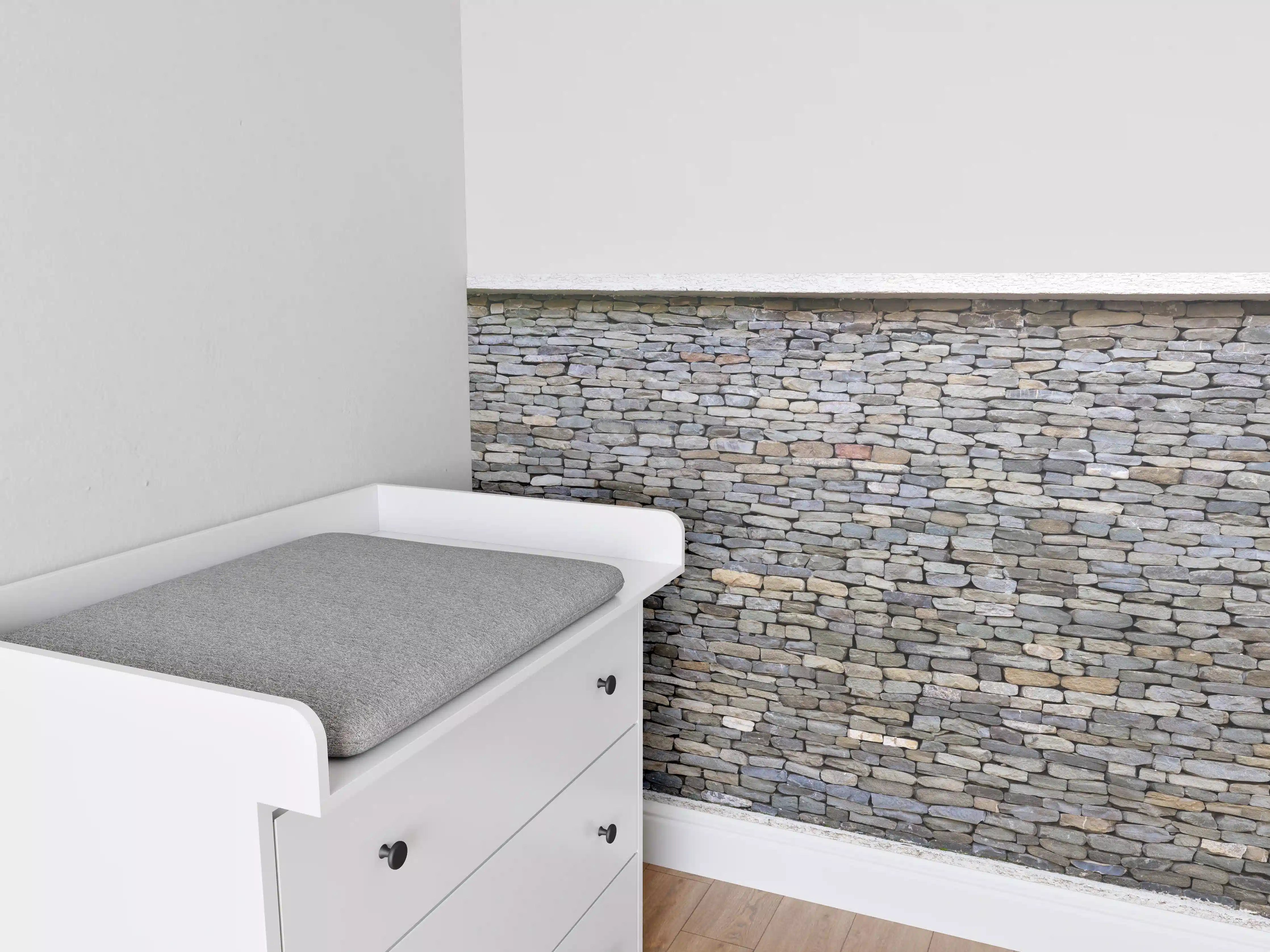 Babyzimmer Wandgestaltung - Pastellfarbene Steinmauer