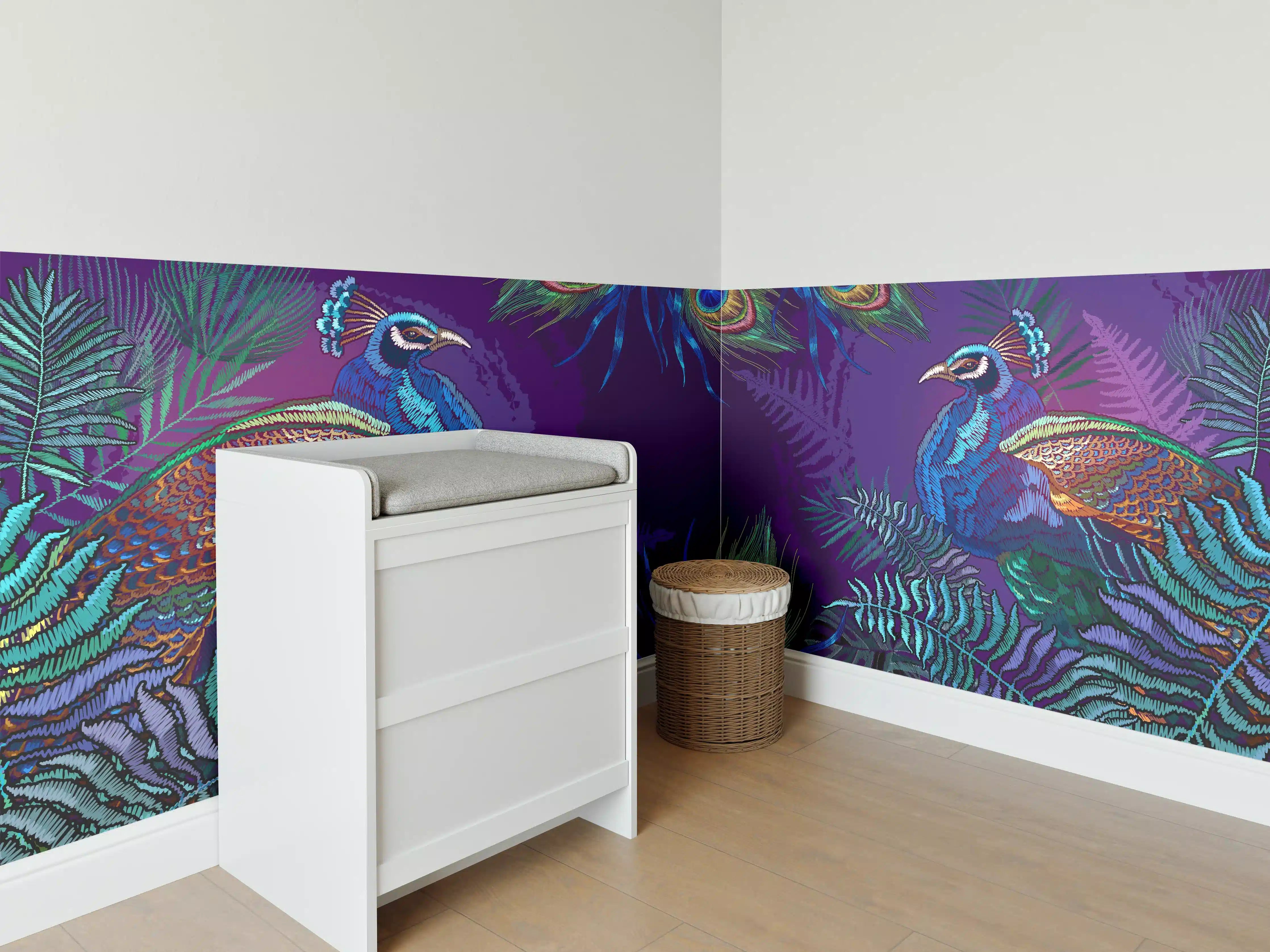 Babyzimmer Wandgestaltung - Pfauen Stickerei Kunst