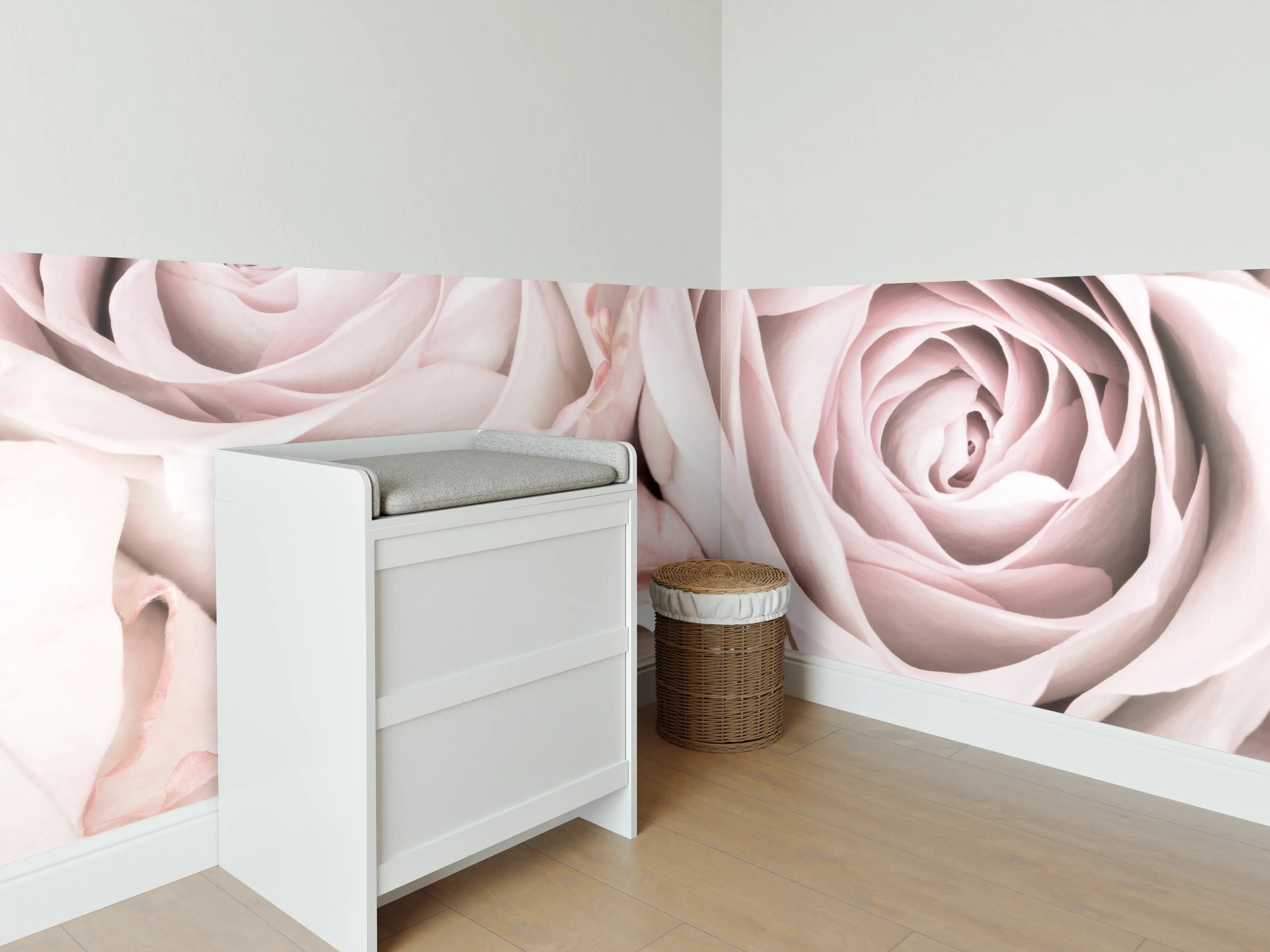 Babyzimmer Wandgestaltung - Pinke Rosen - Floral