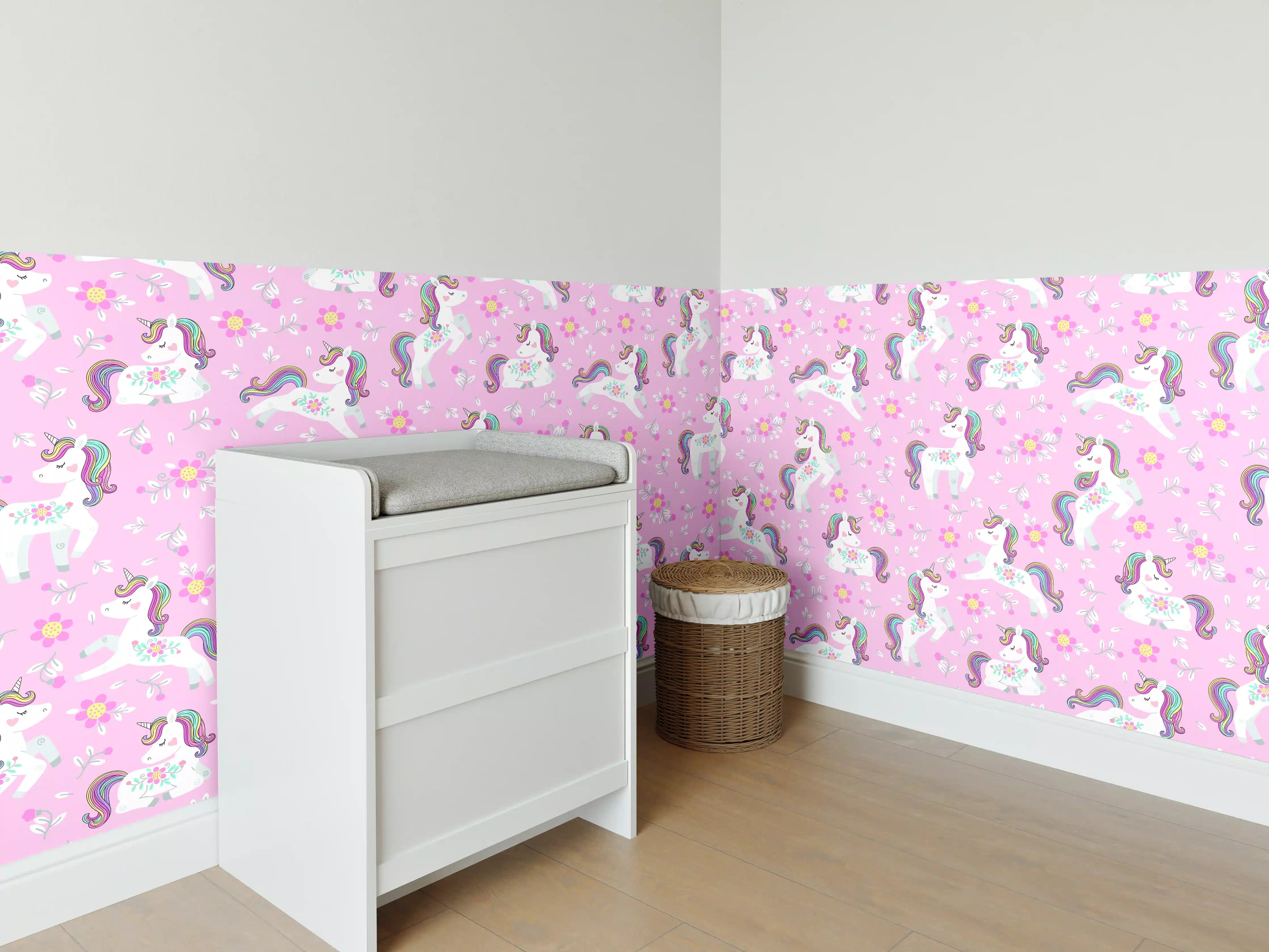 Babyzimmer Wandgestaltung - Pixar-inspirierte Einhorn-Wandgestaltung in Pastellfarben
