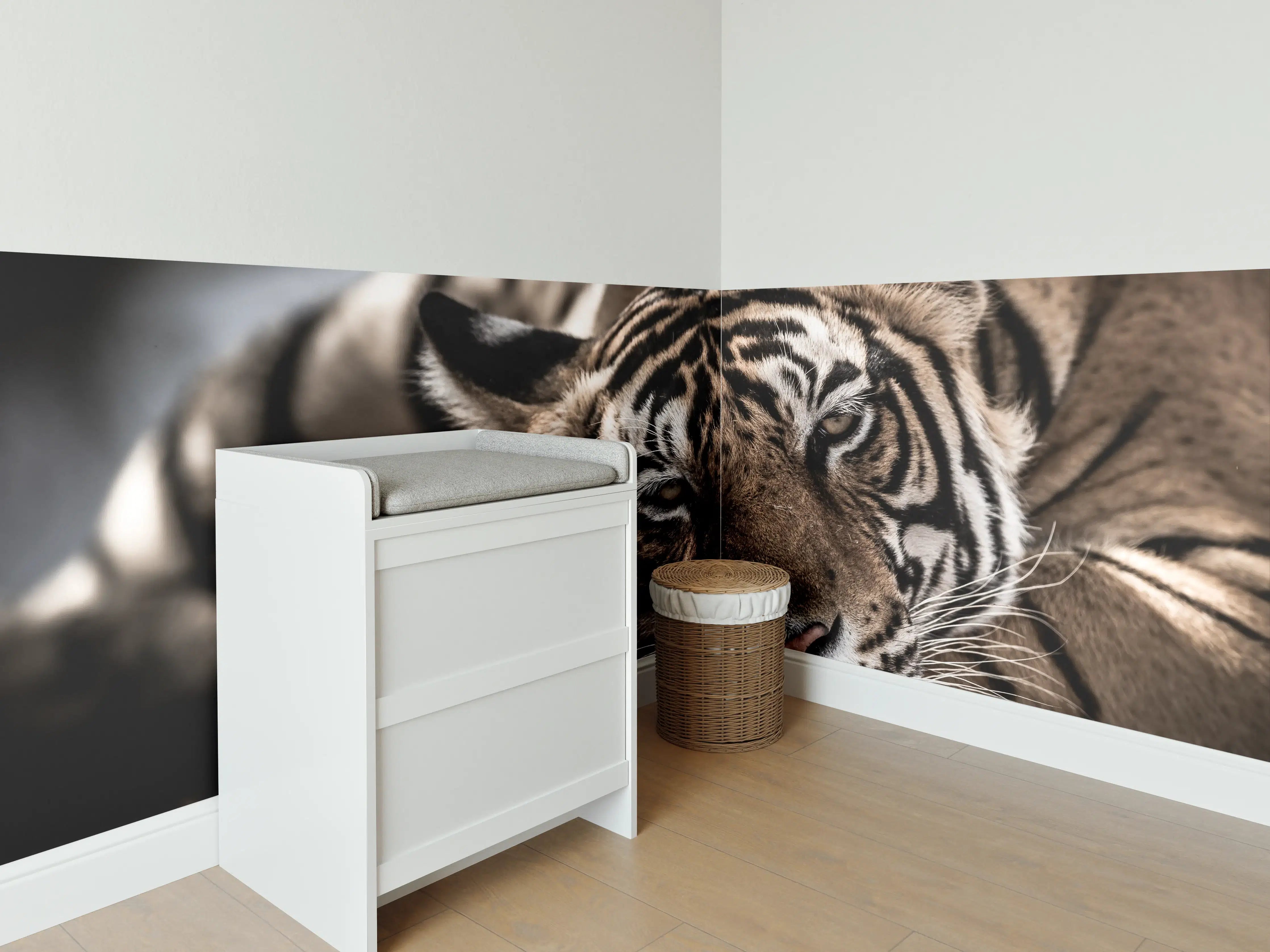 Babyzimmer Wandgestaltung - Prächtiger Tiger in Ruhe