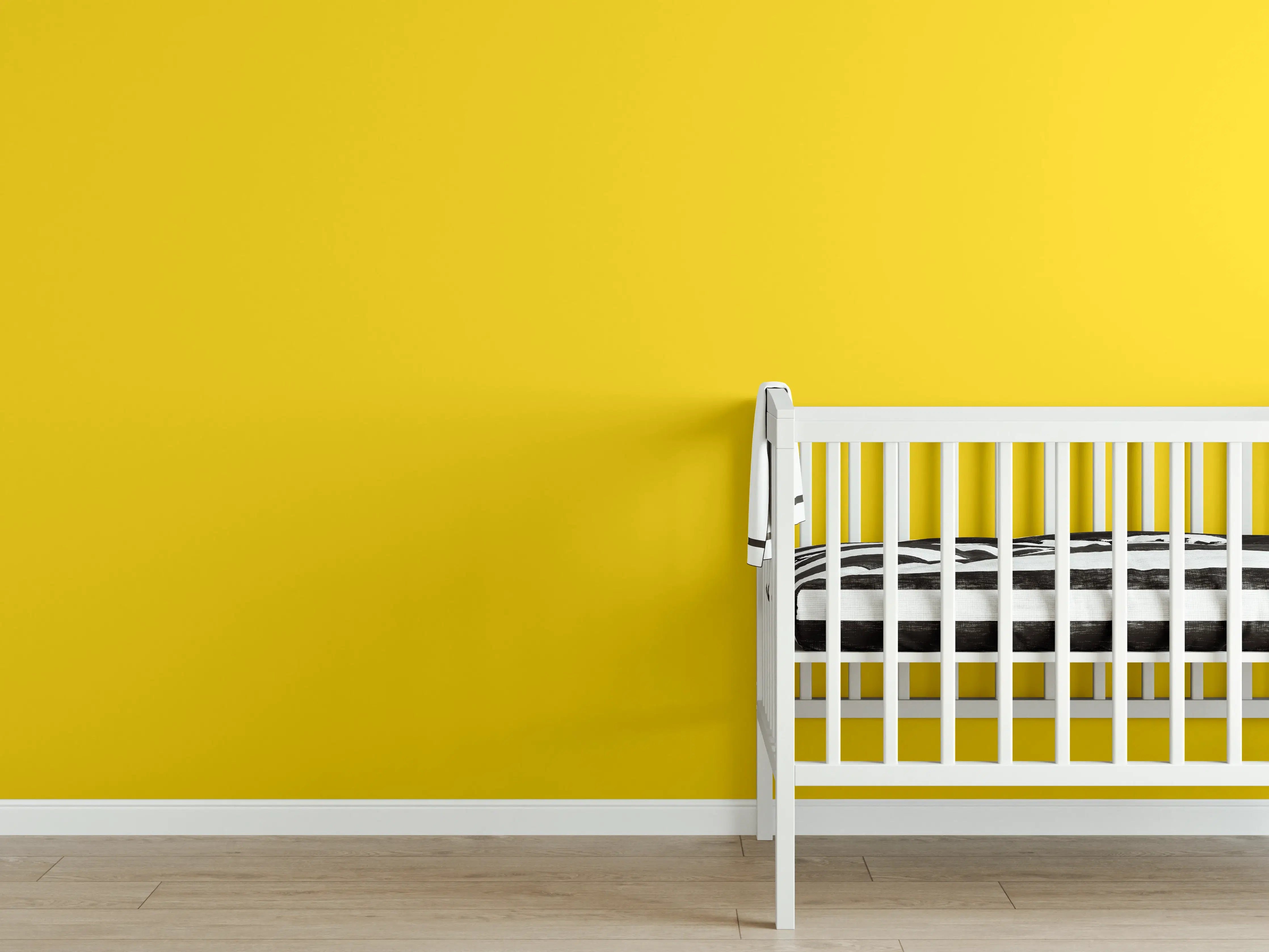 Babyzimmer Wandgestaltung - RAL 1021 (Rapsgelb)