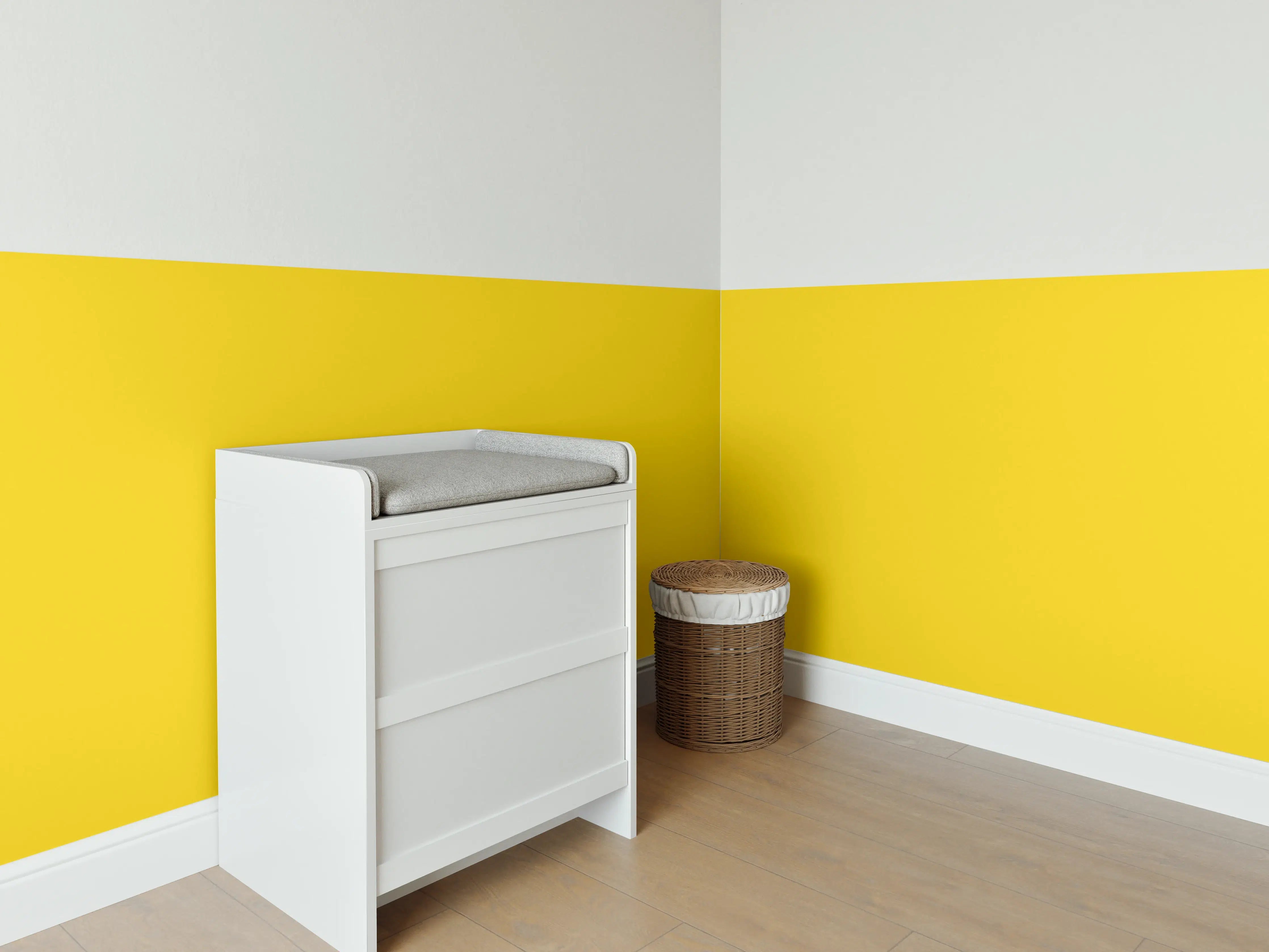 Babyzimmer Wandgestaltung - RAL 1021 (Rapsgelb)