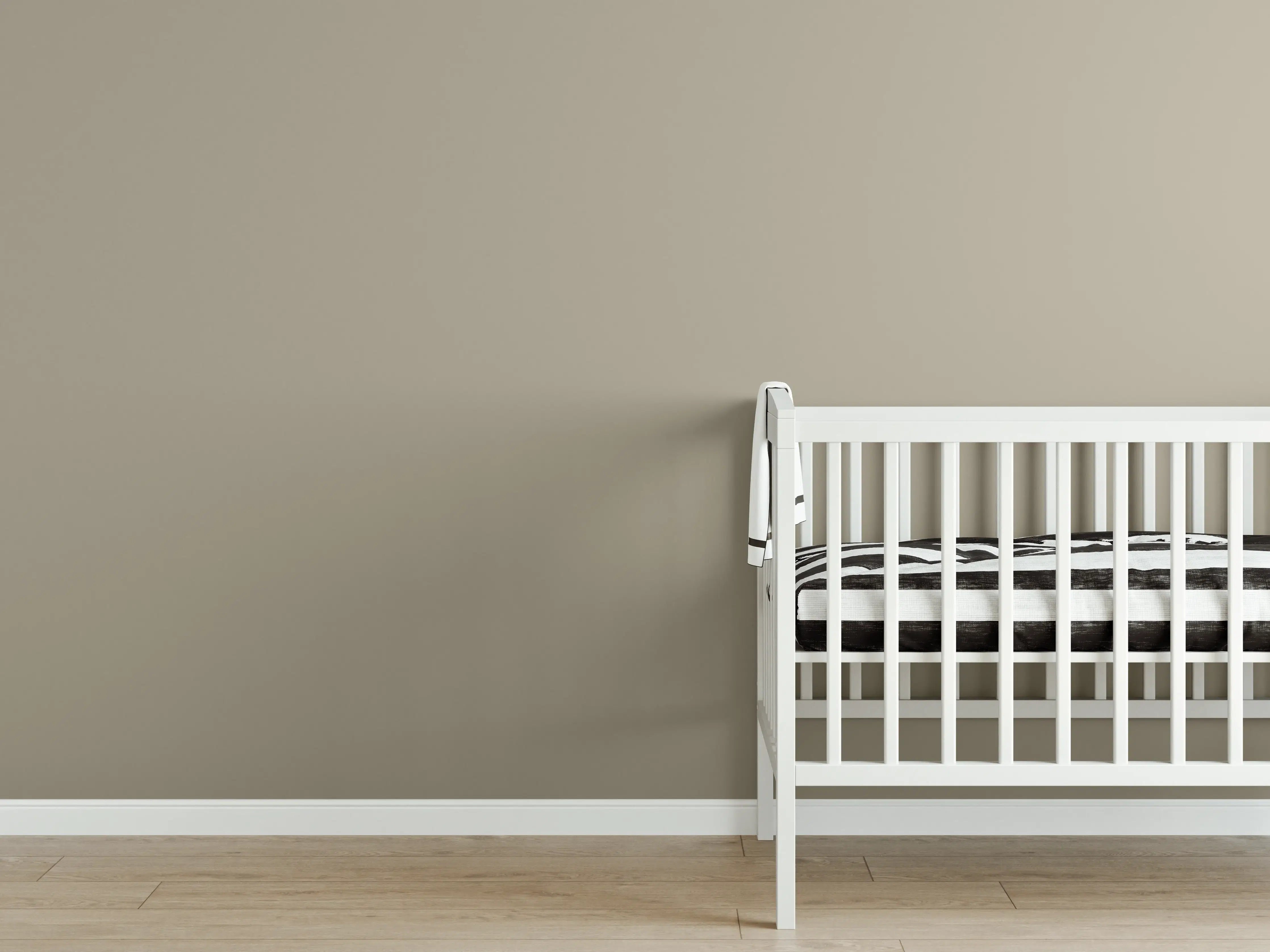Babyzimmer Wandgestaltung - RAL 1035 (Perlbeige)